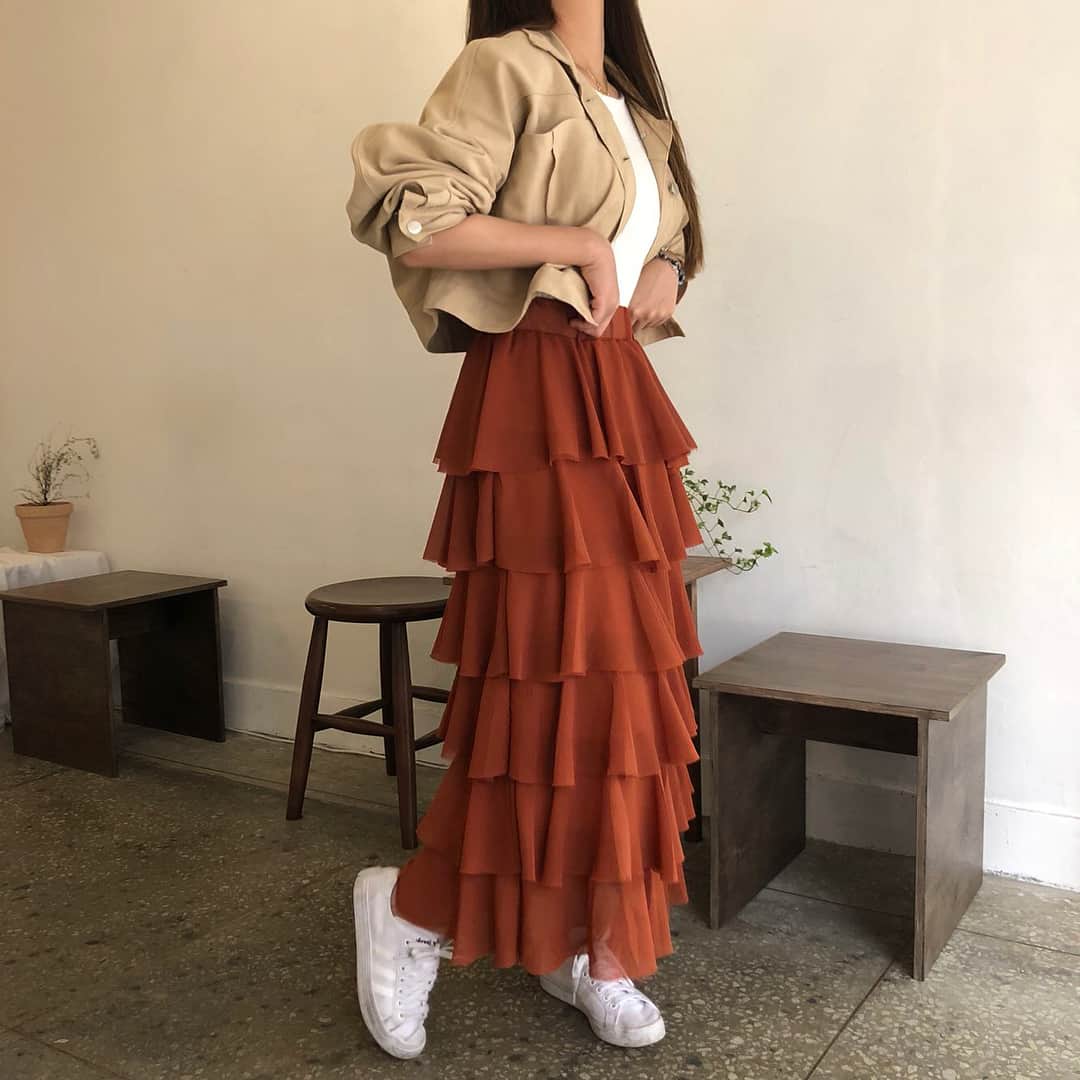 カン・ギョンミンさんのインスタグラム写真 - (カン・ギョンミンInstagram)「크롭자켓 , 컷팅무드나시  컬러추가코디 올려드렸습니다 🧡👍🏻🧡 #룩앳민 #굠민코디」4月11日 21時32分 - kkmmmkk