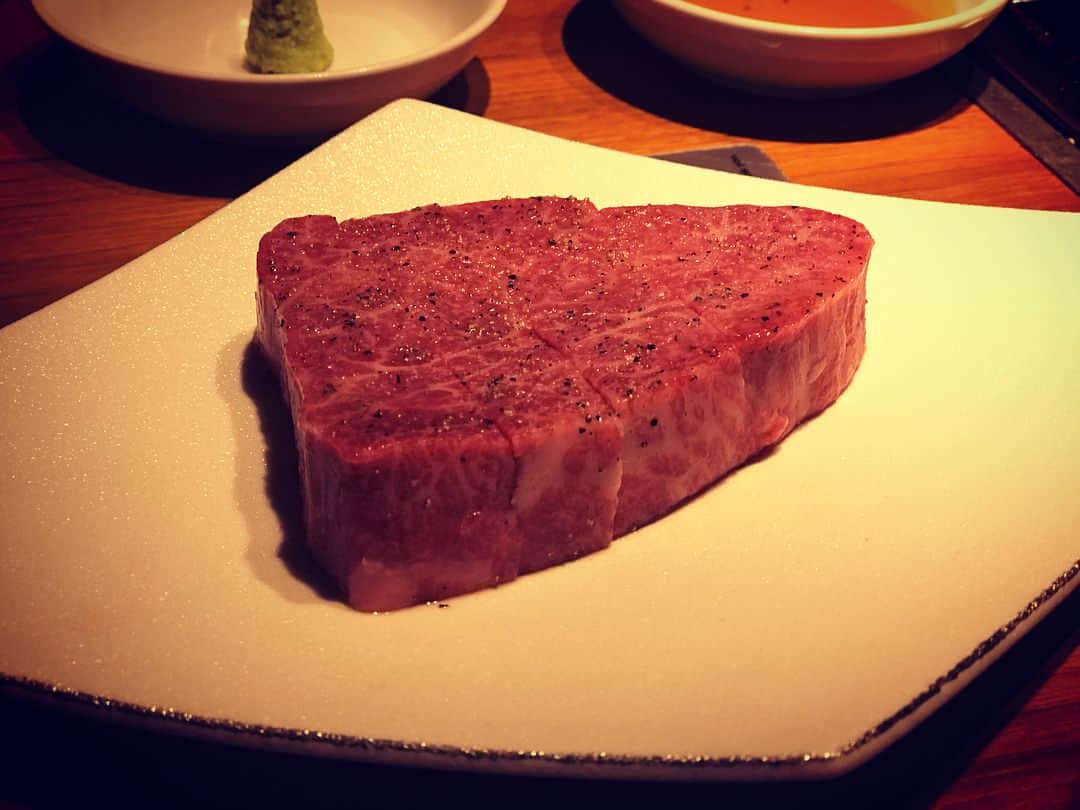西村文男さんのインスタグラム写真 - (西村文男Instagram)「フミログ4.9。どれも美味し！なのだけどタン塩とすきやきが大好物でございます。トップクラスでございます。喋り方が丁寧になってしまいまする。」4月11日 21時56分 - fumionishimura