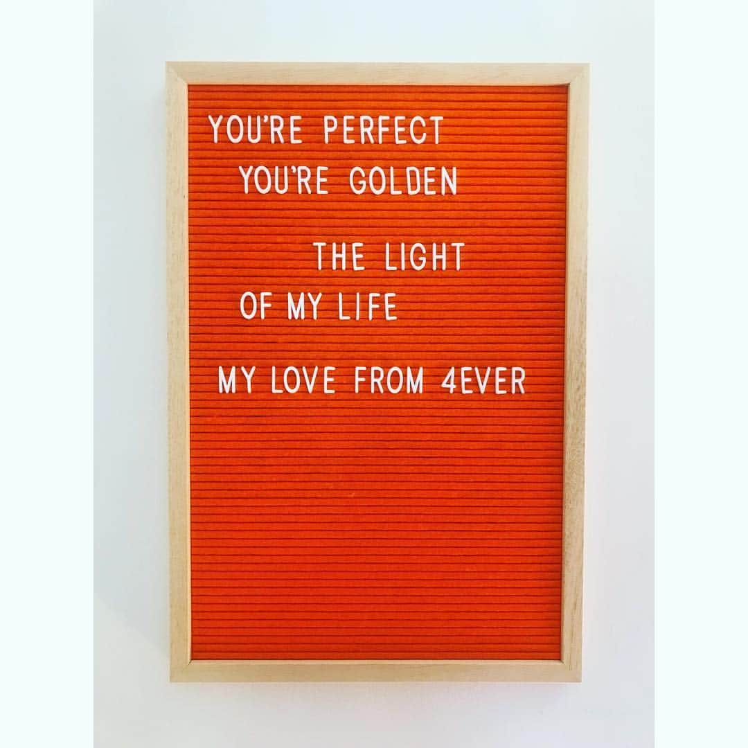 マリーナ・べネディクトのインスタグラム：「From my husband... ❤️ #Love #Marriage #Morning #Surprise #Husband #Wife #LoveStory #MyMan #MyLove #Agape #Music #Perfect #Golden #4Ever #Loved #❤️」