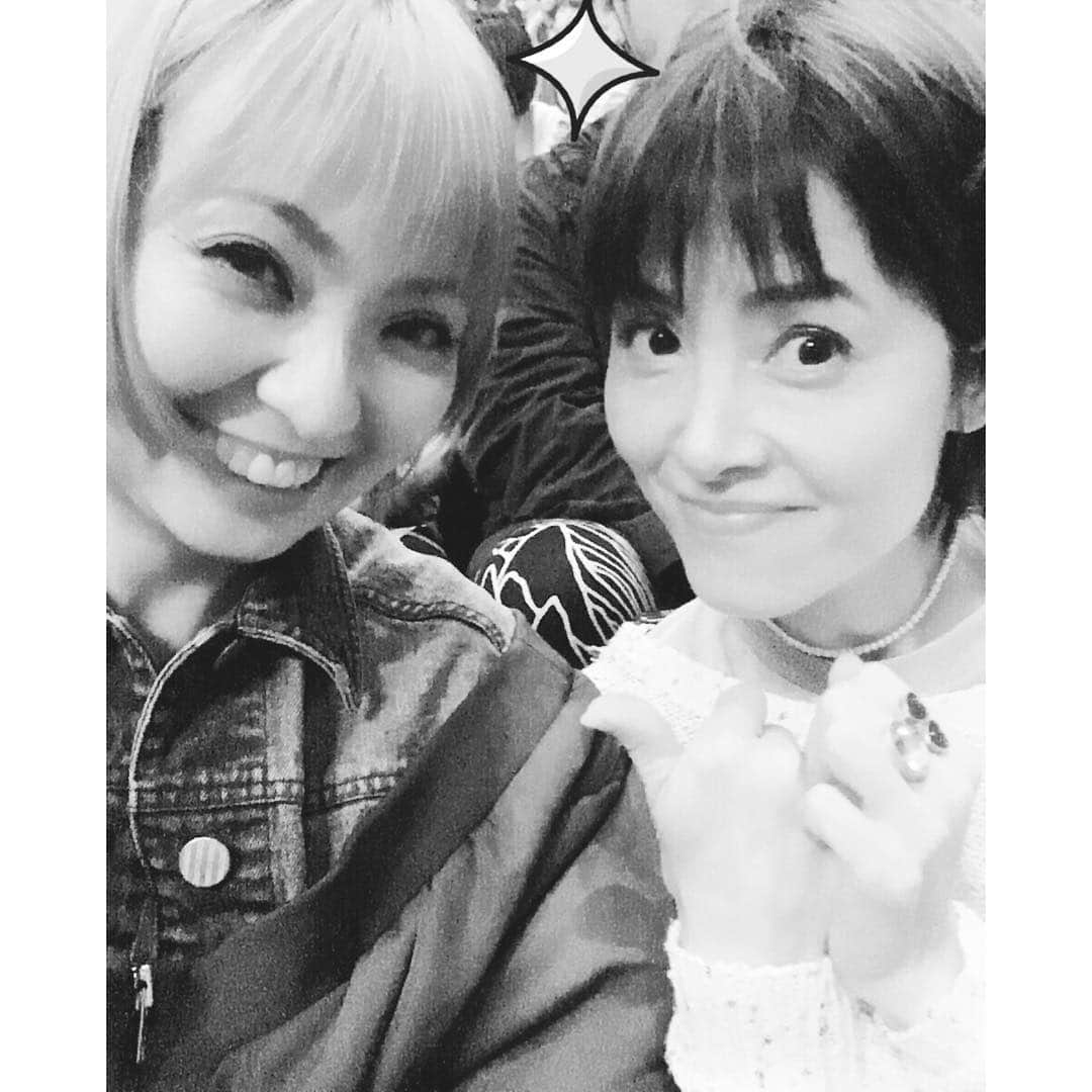 Minaさんのインスタグラム写真 - (MinaInstagram)「昨日は大好きな洋子お姉様とおデート❤️ 『急なんだけどBruno Marsのライブチケットが取れたから一緒にいかない？』 もぅ。美奈子はんにとってはご褒美いがいのなにものでもない❣️ 全てが贅沢な一日でした🤤 今日から又気合い入れて頑張るぞ💪  #max #mina #大好きな#大先輩 #荻野目洋子さん #デート#BrunoMars #埼玉スーパーアリーナ #最高」4月12日 8時29分 - mina_1977