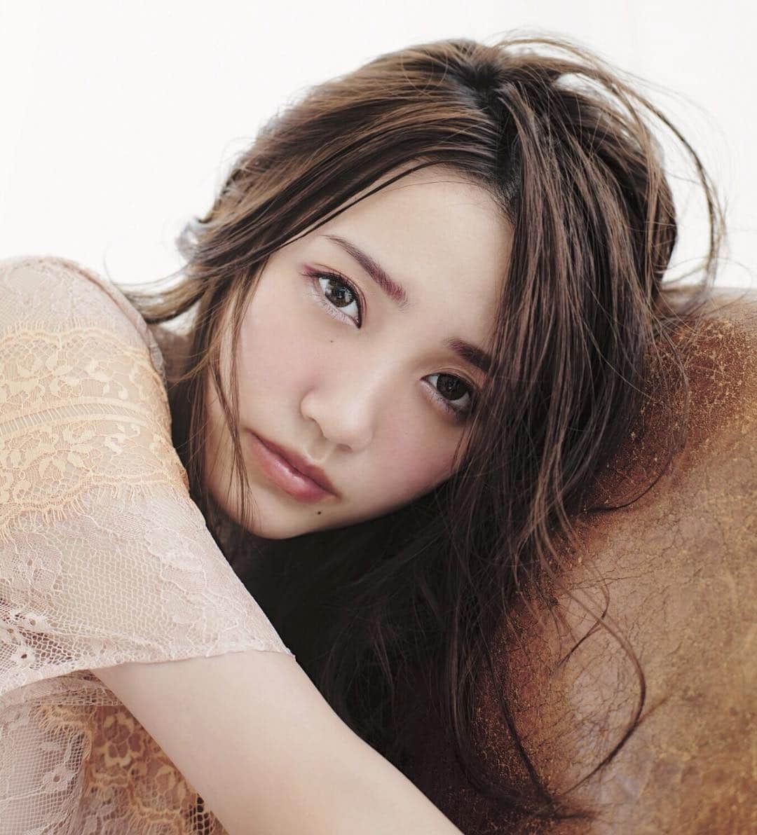 加藤玲奈のインスタグラム：「アイシャドウのピンクで眉毛にピンク💓 可愛い可愛い可愛い☺️好み💓」
