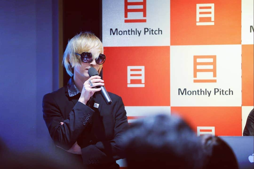 YOHIOさんのインスタグラム写真 - (YOHIOInstagram)「昨日は #MonthlyPitch にて「VisUnite」のプレゼンをさせていただきました。 Yesterday I had a presentation about the "VisUnite" app which I am the ambassador for. At the  #MonthlyPitch event in Shibuya, Tokyo.  #YOHIO #VisUnite #startup #Presentation #渋谷」4月12日 17時11分 - yohio