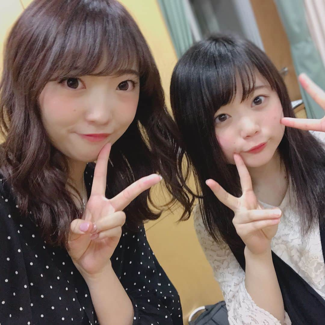 井口栞里さんのインスタグラム写真 - (井口栞里Instagram)「* 久しぶりの更新に なってしまいましたが...😨 * * お知らせがありますヽ(  ˆ࿀ˆ )ﾉ 舞台に今回出演させて 頂くことが決まりました😊 * * アリスインプロジェクト ×  演劇組織KIMYO ⭐️ レッド・ホット・キッチン ⭐️ 2018年6月6日〜11日 うりんこ劇場 * 前売りチケットの販売は 4月26日お昼の12時からに なっております🤔！！ * * 私にとって初舞台となります！ 今まで舞台に挑戦する勇気が でなかったのですが 歌ったり踊ったりしてる時が 1番自分らしくいれる姿だと 思うので表現の仕方は少し 違うかもしれませんが 今回のお話をきっかけに演技にも 挑戦してみようと思いました✨ 良い舞台を作り上げれるように 頑張って行くのでぜひみなさんと お会いできるの楽しみにしてます💓💓 * HP→httq://ailcein-nagoya.info * * #アリスインプロジェクト #演劇組織KIMYO #レッドホットキッチン  #nagoya #うりんこ劇場 #初舞台 #演技 #頑張るぞ #拡散希望 #instagood」4月12日 22時21分 - shiori_iguchi