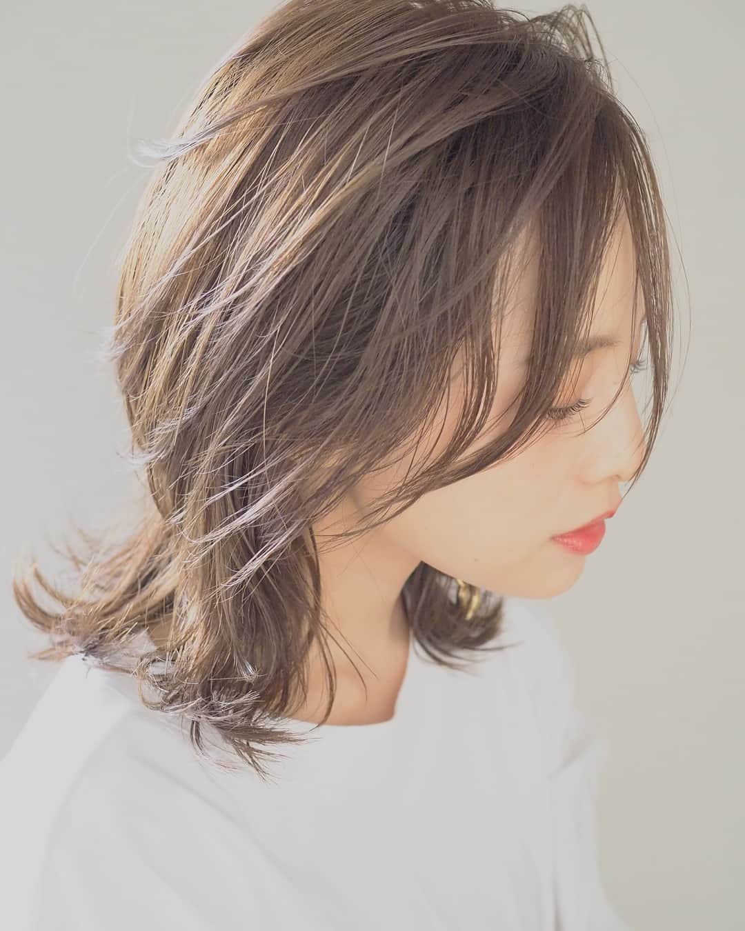 田中亜希子さんのインスタグラム写真 - (田中亜希子Instagram)「こんばんは☺️ マスカラについてご質問を頂いておりましたが、最近はこちらの2つを使っています。#モテマスカラ のクリアブラックを塗って、その上からDUPを塗ります。 まつ毛は地毛でパーマを1カ月〜2カ月に1回かけています☺️ #マスカラ#メイク#makeup #まつ毛 #ヘアスタイル#髪型#プチプラコスメ#プチプラ」4月12日 22時29分 - akiico