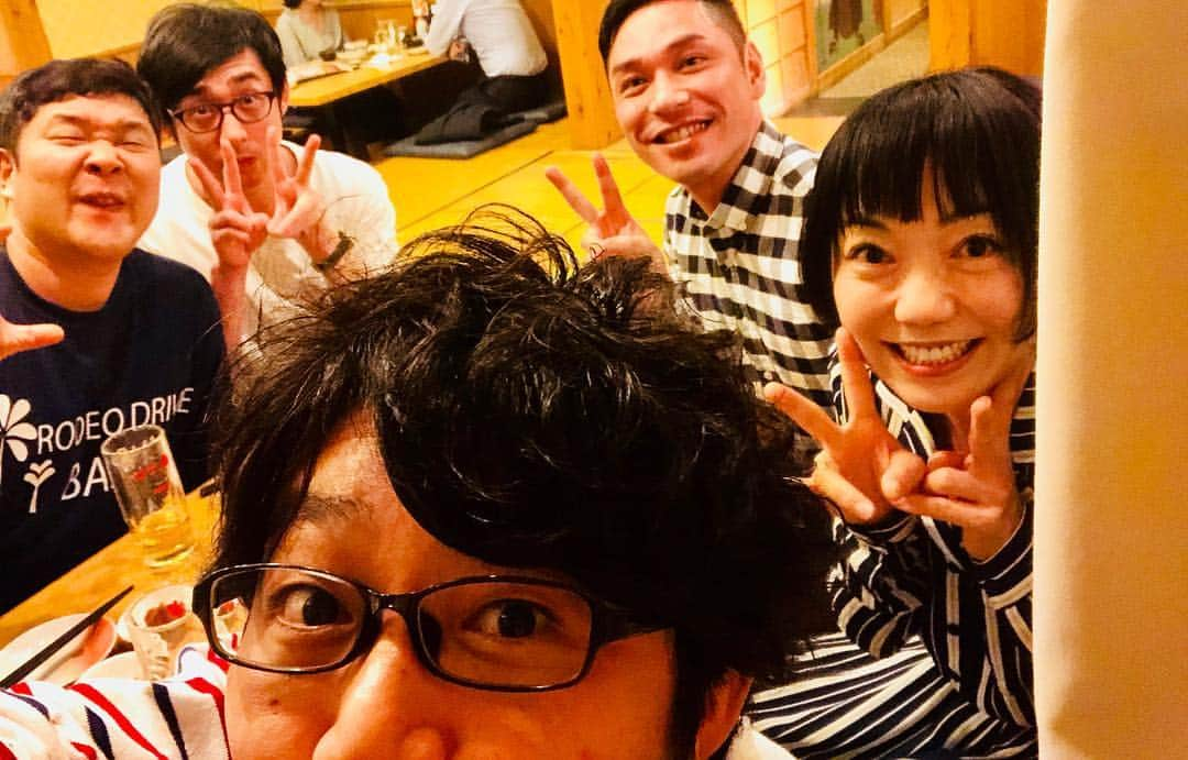 辻本耕志さんのインスタグラム写真 - (辻本耕志Instagram)「カジャラ、本日もご来場ありがとうございました！今日も今日のカジャラ。見に来てくれた皆んなとご飯行ってきたよん。 明日もどうぞ宜しくね！ #カジャラ #kajalla」4月13日 0時47分 - tsujimotokouji