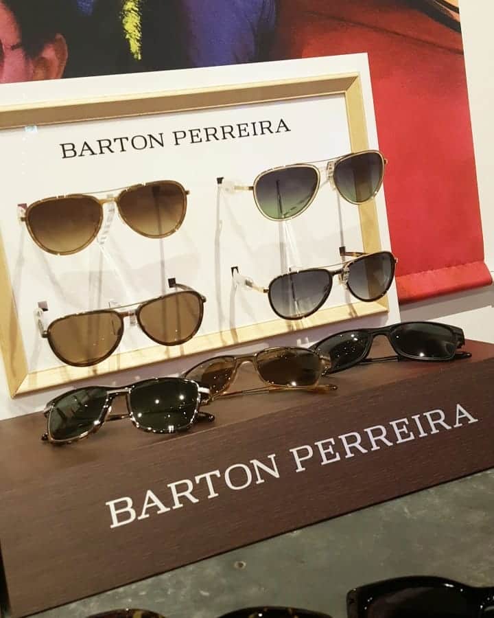 佐藤純さんのインスタグラム写真 - (佐藤純Instagram)「EYE WEAR の合同展示会へ同じ事務所のアッキーと行ってきました👓 『BARTON PERREIRA』10周年✨おめでとうございます👏  @bartonperreira (写真1枚目)  バートンプレイラのアイテムは、フレームからレンズ、パーツに至るまで、世界屈指のメガネ作りの技術を持つ日本製。  かけ心地もよさはもちろん、フレームのデザインやカラーも素敵。  @thierrylasry (写真2枚目.7枚目) ティエリーラスリーは女性らしさがあって、これまた素敵～😍 他にも… CUTLER AND GOOSS (カトラー&グッズ) Persol (ペルソール) Selima Optique (セリマオプティーク) HARRY LAR'S (ハリーラリー)  など、たくさんのサングラスや👓がありました。  最終的に写真1枚目のバートンプレイラと写真2枚目のティエリーラスリーで迷った～。 迷って迷って…  1枚目のバートンプレイラに決定💕  届くのが楽しみです。  久々に麻紀ちゃんにも会えた～😍😍😍 #eyewear #bartonperreira #cutlerandgooss #persol #alliedmetarworks #selimaoptique #thillylasry #harrylass #バートンプレイラ #カトラー&グロス #アライドメタルワークス #セリマオプティーク #ティエリーラスリー #ハリーラリー #サングラス #眼鏡 #ママ#ママモデル#モデル #mama#mamamodel#model」4月13日 3時25分 - junsatoidea