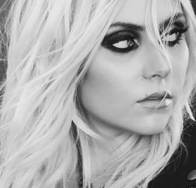 テイラー・モンセンさんのインスタグラム写真 - (テイラー・モンセンInstagram)「#blowininthewind」4月13日 7時19分 - taylormomsen