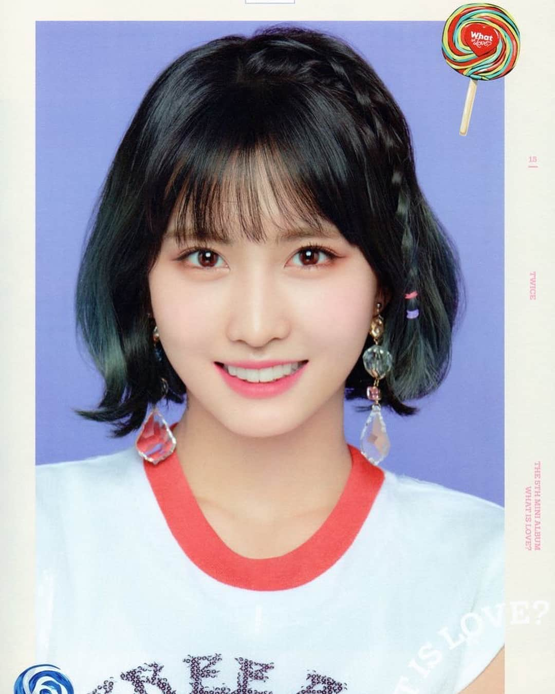 モモさんのインスタグラム写真 - (モモInstagram)「[Scans] #모모 - 180413 “What Is Love?” Album Scans | © - vampiretwice  #트와이스 #모모 #平井もも #もも #TWICE」4月13日 23時08分 - momojype