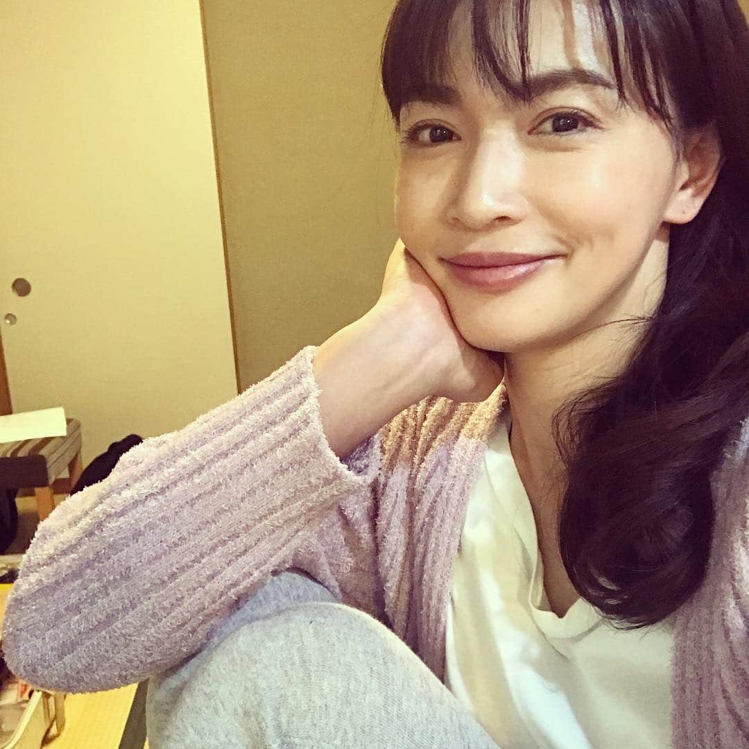 長谷川京子さんのインスタグラム写真 - (長谷川京子Instagram)「あと1シーンで終わります🏃‍♀️ 作品の詳細はまた追って.....」4月13日 15時39分 - kyoko.hasegawa.722