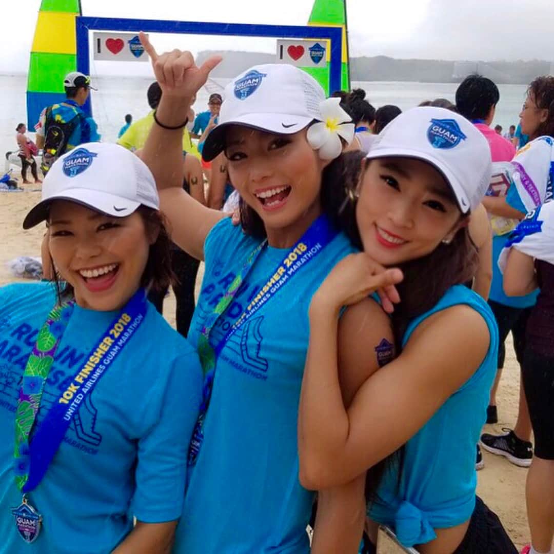 田上舞子さんのインスタグラム写真 - (田上舞子Instagram)「＊ ＊ 飛行機でも帰国してからも、 グアムで過ごした時の写真をずっと見ちゃってる😢 ＊ 楽しい思い出ばかり♪ ＊ 元々ダイエットきっかけで運動を始めたころは、 雨の日も真夏の暑い日も 毎日のように走っていて、、、 最近は筋トレメインになっちゃってたけど、 今回のユナイテッド・グアムマラソンをきっかけにまた走ろう♡って思った(≧∀≦) ＊ 毎日走っていた時の爽快感を思い出した♡ ＊ 本当に良い経験をさせて頂けました...( ´ ▽ ` ) ＊ ＊ ユナイテッド航空 PIC そのほかたくさんのみなさまに 感謝してもしきれない気持ちです🙏🙏😭 ＊ ＊ 2019年ユナイテッド・グアムマラソンの早期エントリーが4月18日から始まるみたい🔥🤩🔥 来年はハーフマラソンにチャレンジしたいな💪🏽 2年前に一度走った自分の記録をグアムで超えたい💪🏽💪🏽 ＊ その日までトレーニングがんばるぞ〜🔥🔥 ＊ ＊ #ユナイテッドグアムマラソン #unitedguammarathon #unitedguammarathon2018  #ユナイテッド航空 #pic #pacificislandguam #pacificislandsclub  #guam #グアム #マラソン #ランニング女子 #ランニング #run #funrun」4月14日 9時47分 - mai_tano