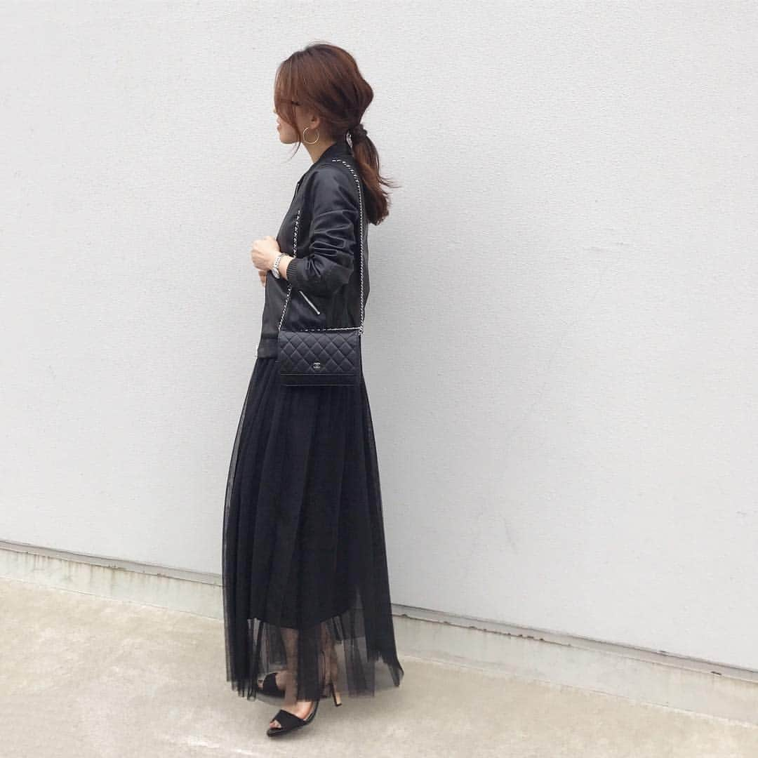 muua777さんのインスタグラム写真 - (muua777Instagram)「: チュールのロングスカート♡ すれすれの丈が可愛い😽👣 ・ ・ outer #zara skirt #titivate bag #chanel  shoes ⁇」4月14日 16時44分 - muua777