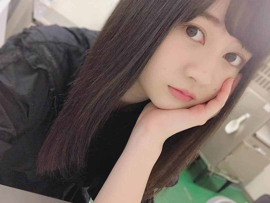 江籠裕奈さんのインスタグラム写真 - (江籠裕奈Instagram)「ㅤㅤㅤ おしゃれな生活してないから インスタなに投稿したらいいか いつも迷っちゃう。笑 みんなどんなのみたいかな？ ...とりあえず今日のわたし🤤 ㅤㅤㅤ」4月14日 21時23分 - egochan_329