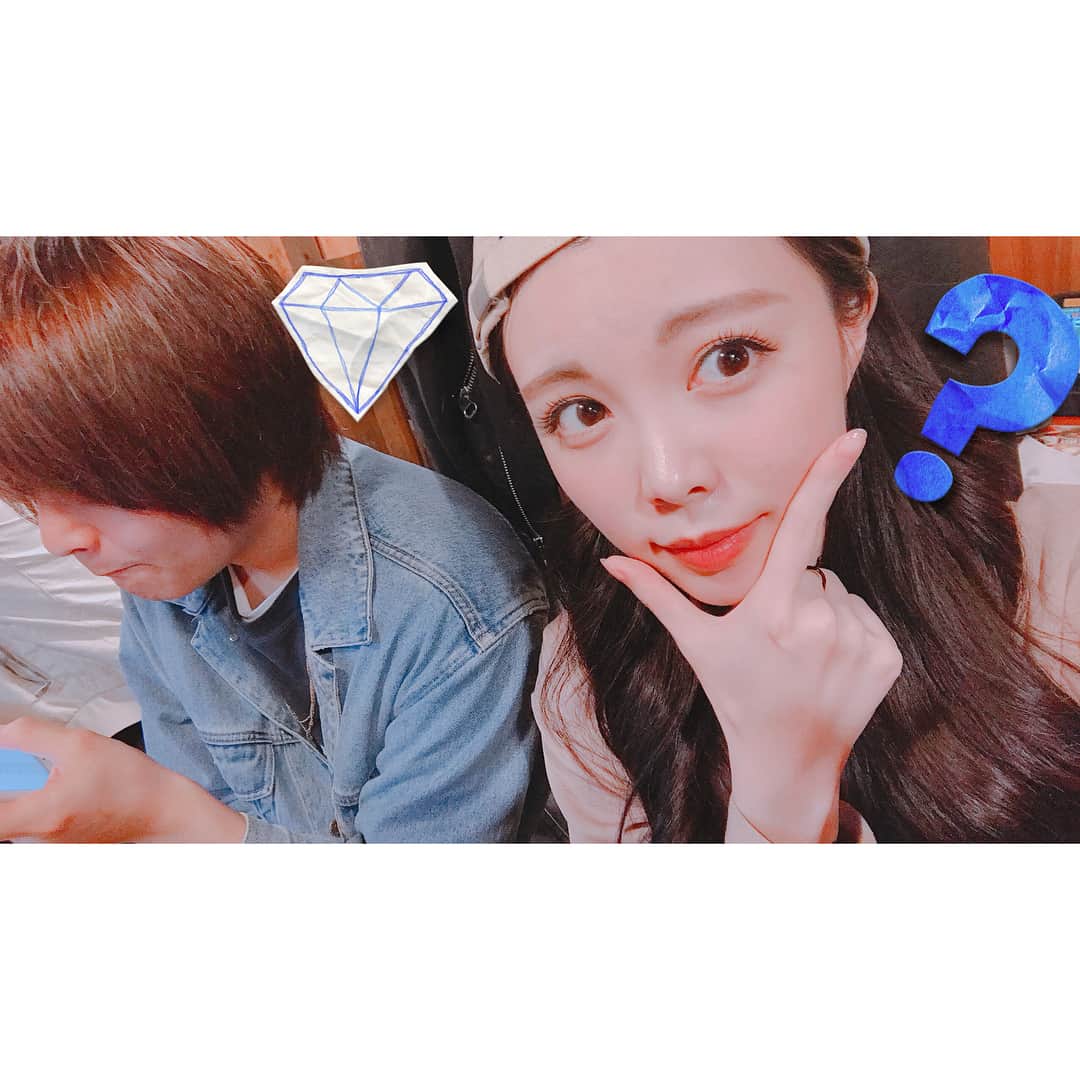 野崎夏帆のインスタグラム：「❤﻿ ﻿ 今日はしゅんしゅんとライブ見に行ってきたよ！﻿ 刺激的でした！﻿ やっぱりバンドってかっこいいなー！﻿ ﻿ 帰りはちょっと寄り道して軽くご飯👍﻿ ﻿ #SHUN #弟﻿ #ライブ﻿ #LIVE」