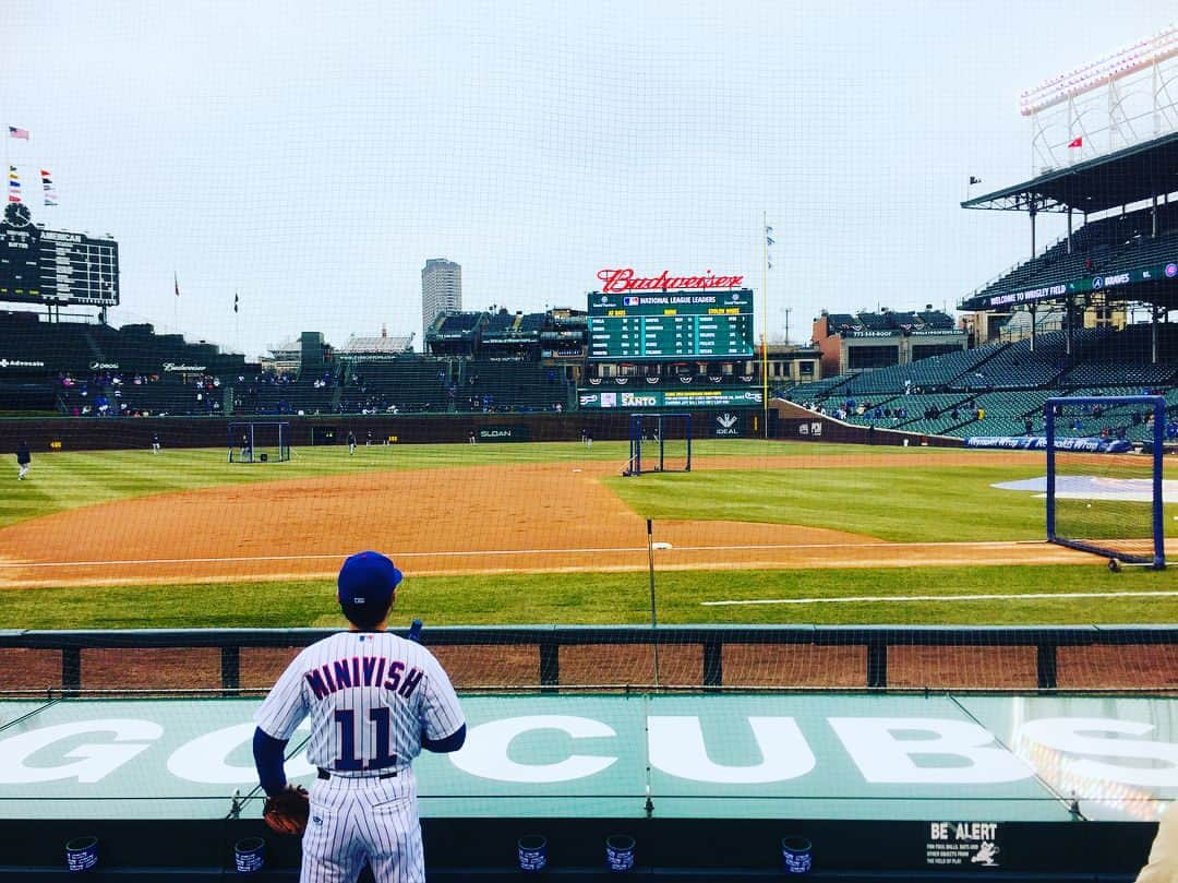 アキテリヤキさんのインスタグラム写真 - (アキテリヤキInstagram)「First home start シカゴ初登板  #chicago  #cubs #minivish  #first #home #start #pitch #mlb #シカゴ #ミニビッシュ #カブス #ホームゲーム #初登板 #5℃」4月15日 12時05分 - minivish11