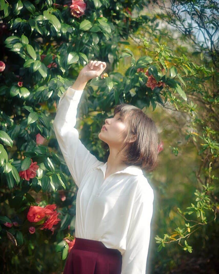 森實りこさんのインスタグラム写真 - (森實りこInstagram)「: 雨すごいなぁ、、 今日はアトリエで絵画モデル。午後からだからゆっくり〜。 . 【camera📷......@chuya_kishida 】 . #portrait#model#japanesegirl#asian model#team_jp_#tokyocameraclub#作品撮り#被写体#ポートレート#ポートレート部#ポートレートモデル#ポートレート女子#写真好きな人と繋がりたい#インフルエンサー#撮影#椿#横顔#春#人像 .」4月15日 8時22分 - ricozane