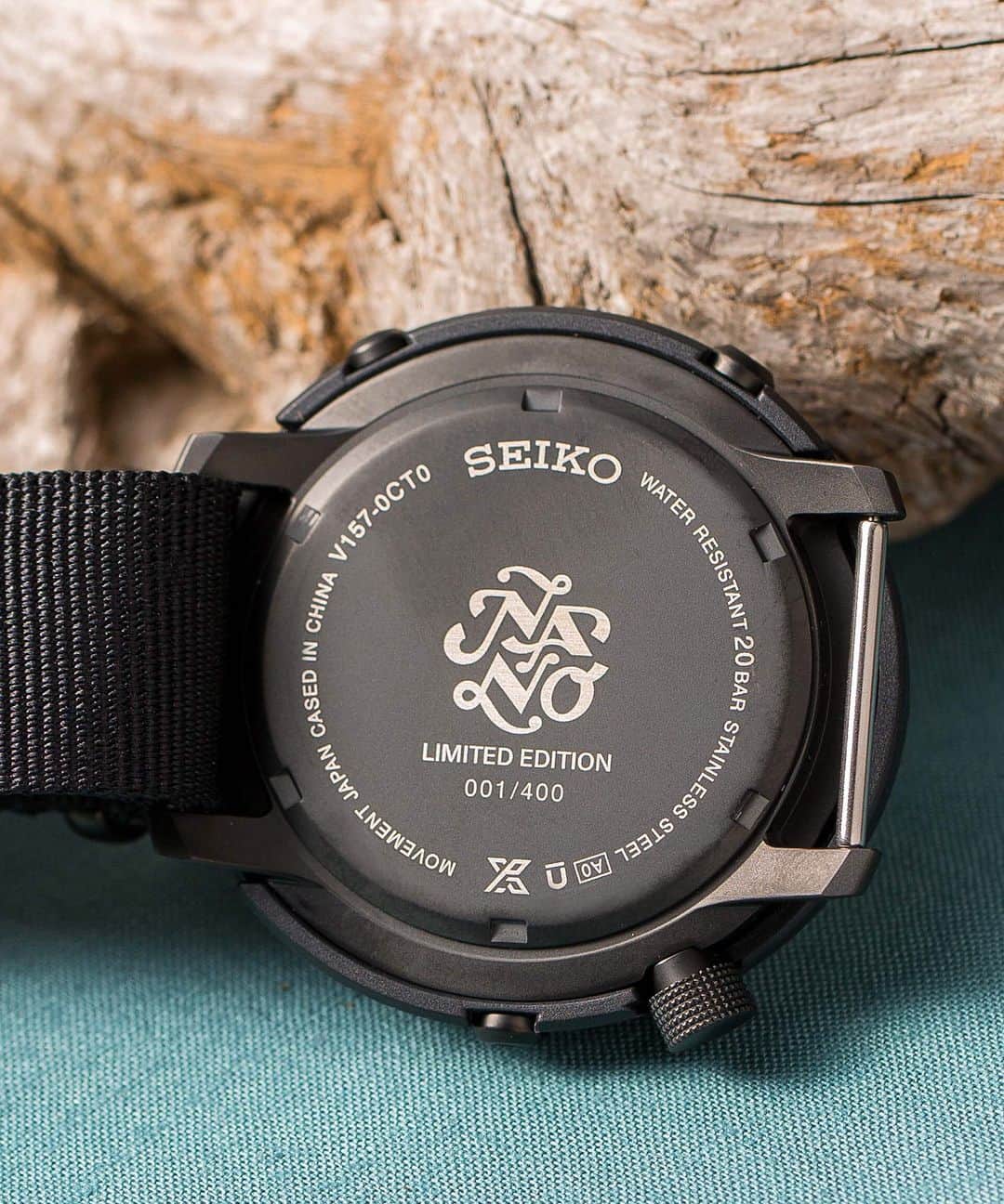 セイコーさんのインスタグラム写真 - (セイコーInstagram)「Seiko Prospex Fieldmaster Limited Edition nano・universe Exclusive Model  セイコーのヒストリカルモデルからインスパイアされたナノ・ユニバース別注モデル。針の形状やアラビア数字のアワーマークのフォントが、クラシカルな雰囲気を演出。衝撃からムーブメントを保護する外胴プロテクター構造に加え、20気圧防水機能も備えています。手首の動きを妨げないように、りゅうずは4時の位置に配置。実用的なフィールドウオッチに多い、カウントダウン機能つきの回転ベゼルを採用しています。ナノ・ユニバース別注モデルとして、ケース、ダイヤルをブラックに仕上げました。裏ぶたには別注の証としてナノ・ユニバースのロゴが入ります。  https://www.seiko-watch.co.jp/prospex/land/fieldmaster/sbdj043  #seikosince1881 #seiko #prospex #ナノユニバース #seiko_nu #nu #watch #watches  #limitededition #セイコー #プロスペックス #since1881 #1881」4月15日 10時36分 - seikowatchjapan