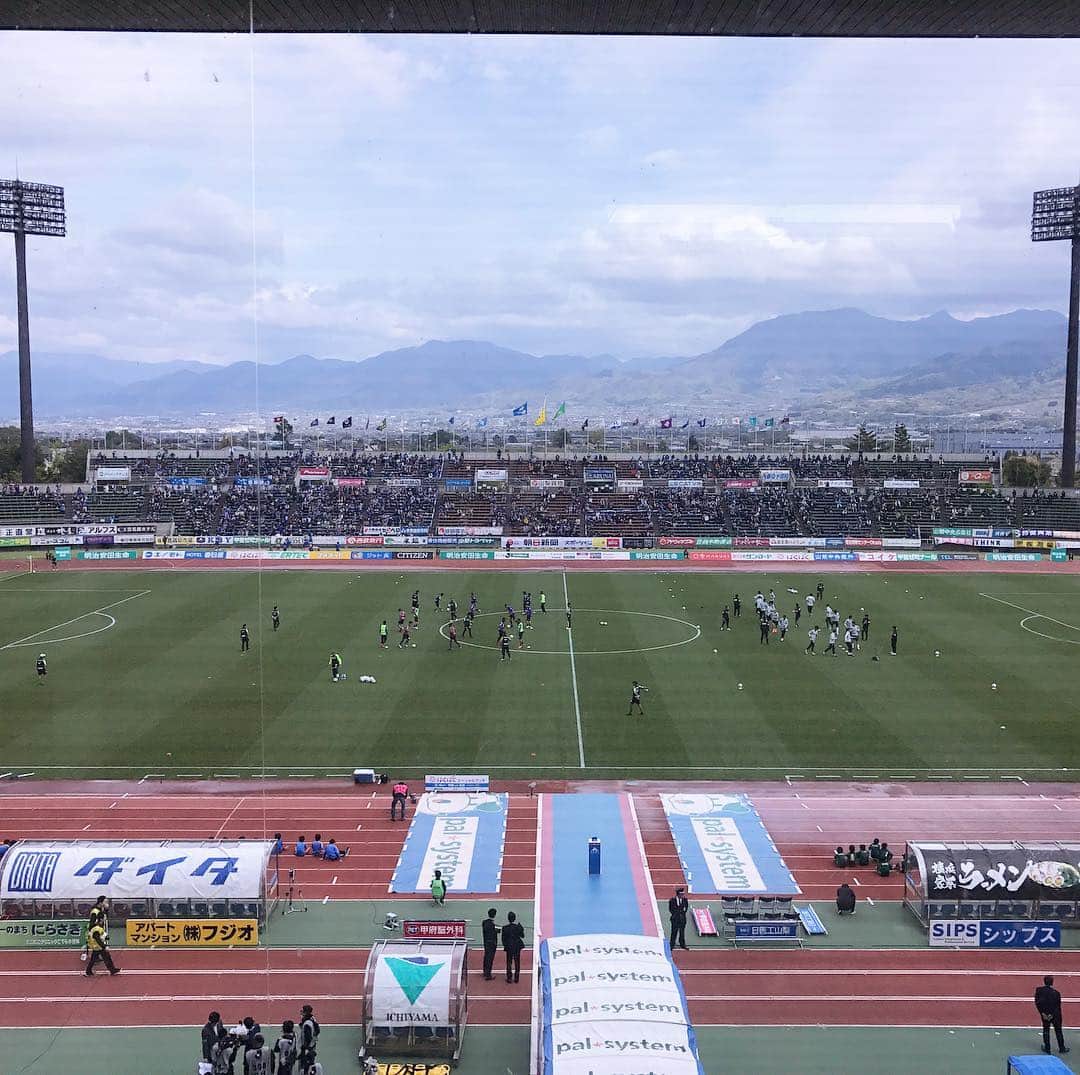 柴村直弥のインスタグラム：「#解説 #dazn #ヴァンフォーレ甲府 #ventforetkofu #松本山雅 #jリーグ #jleague #matsumotoyamaga #山梨中銀スタジアム #kofu #yamanashi #山梨放送」