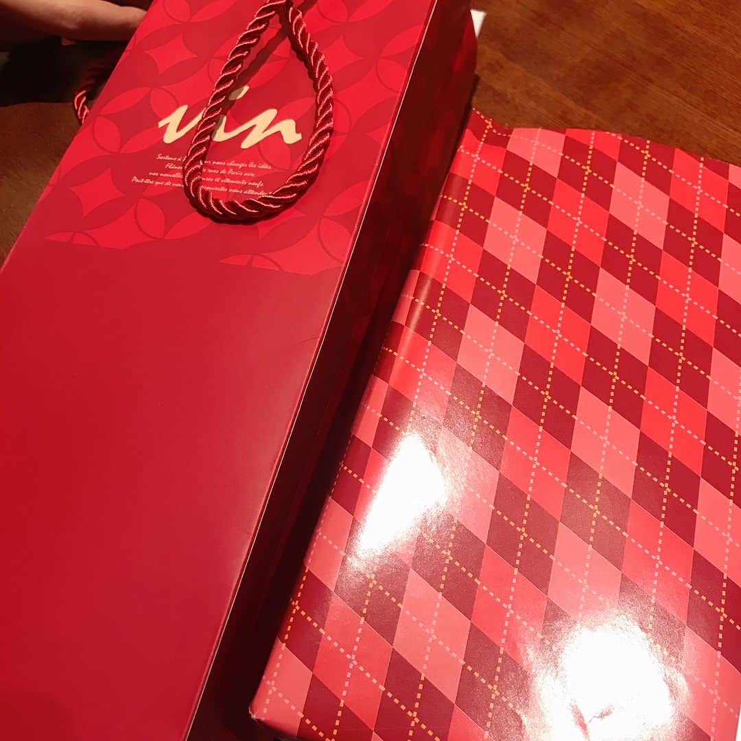 サキ吉さんのインスタグラム写真 - (サキ吉Instagram)「昨日はめありちゃんにお誕生日お祝いしてもらいました☺️💖 わんこと行ける鉄板焼き屋さん💋 家族大集合だった❤️ 2人して泣いちゃったり😂 さきっていい友達持ったなぁ💓 大好きです❤️ . #六本木 #やさいや #鉄板焼き #犬OK #お誕生日会 #ありがとう」4月15日 15時49分 - sakikichi1201