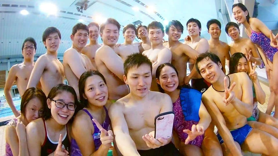 藤巻紗月さんのインスタグラム写真 - (藤巻紗月Instagram)「💪🏽🐳👍🏽💙👌🏽🏊🏻‍♀️ 日本選手権前ラストの合宿！感覚は良いから後は微調整していくのみ。 自分を信じて頑張りましょう😊 #静岡合宿#2018#4月#合宿後はみんな良い顔してる#お揃い水着#koz#withB」4月15日 22時55分 - satsuki_48fuj