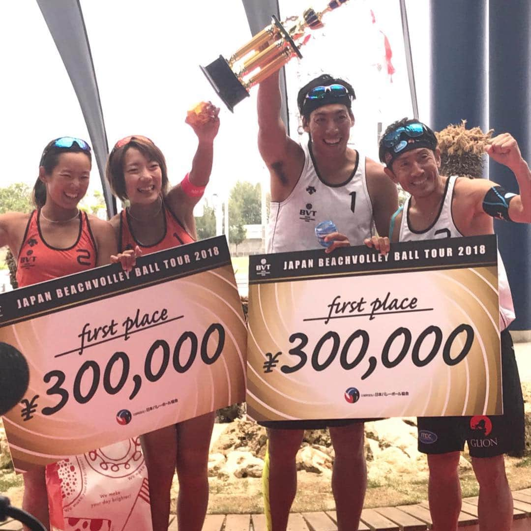 西村晃一さんのインスタグラム写真 - (西村晃一Instagram)「JAPAN BEACHVOLLEYBALL TOUR in OKINAWA  開幕戦沖縄大会優勝🥇  We won the championship👍🏅 応援してくださった皆さんありがとうございます🙇  まだまだ始まったばかり、これから１つずつ志高く頑張ります！  #Champion #Japantour #japanbeachvolleyballtour2018  #ビーチバレー開幕戦 #beachvolleyball #okinawa #西原きらきらビーチ #沖縄ではじめての国内ツアー #ITEC #GLION #Chullacus #タマチャンショップ #sagami  #tazawa  #エイブル  #ennerre  #koichinishimura  #西村晃一 #越川優 #感謝」4月15日 20時58分 - koichi.nishimura