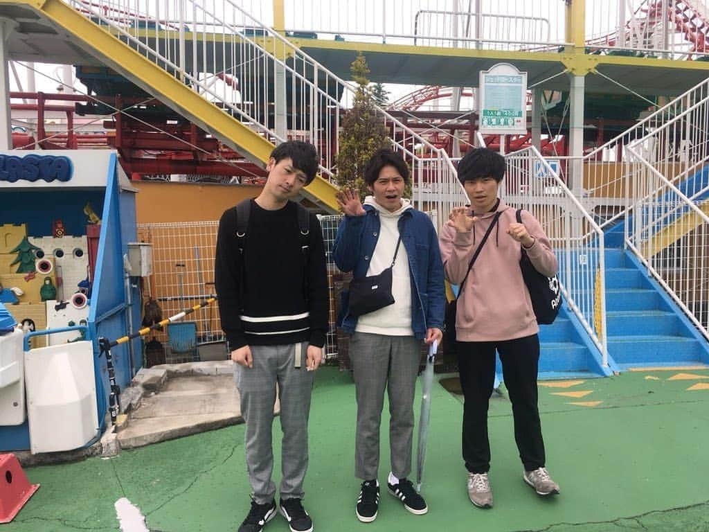 木佐凌一朗さんのインスタグラム写真 - (木佐凌一朗Instagram)「BerryBetterバスツアーでした！ 172名のお客さんと神戸フルーツフラワーパーク、めんたいパークに行きました！ 4台のバスでそれぞれ、僕のこと推してる人を聞きましたが、0、0、2、0でした！ ハグ券なるものがあって、好きな人に後ろからハグしてもらえる特典があったのに僕だけ指名0人でした😎 楽しかったです😉」4月15日 21時15分 - inakanokisa
