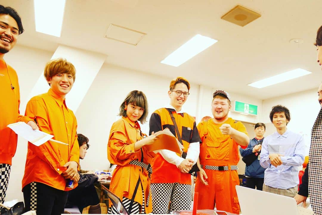 斎藤司さんのインスタグラム写真 - (斎藤司Instagram)「フレンズのライブにお邪魔 #ひろせ39 #最高に楽しかた #とんでもないバンドの方々 #野音は最高に気持ちよかった #みんなほんとにあったかかった #あたまにウォ #ウォーキングか？ #ウォーか？ #ウォーターか #フレンズ #最高さんだぞ #love」4月16日 0時58分 - tsukasa_trandy