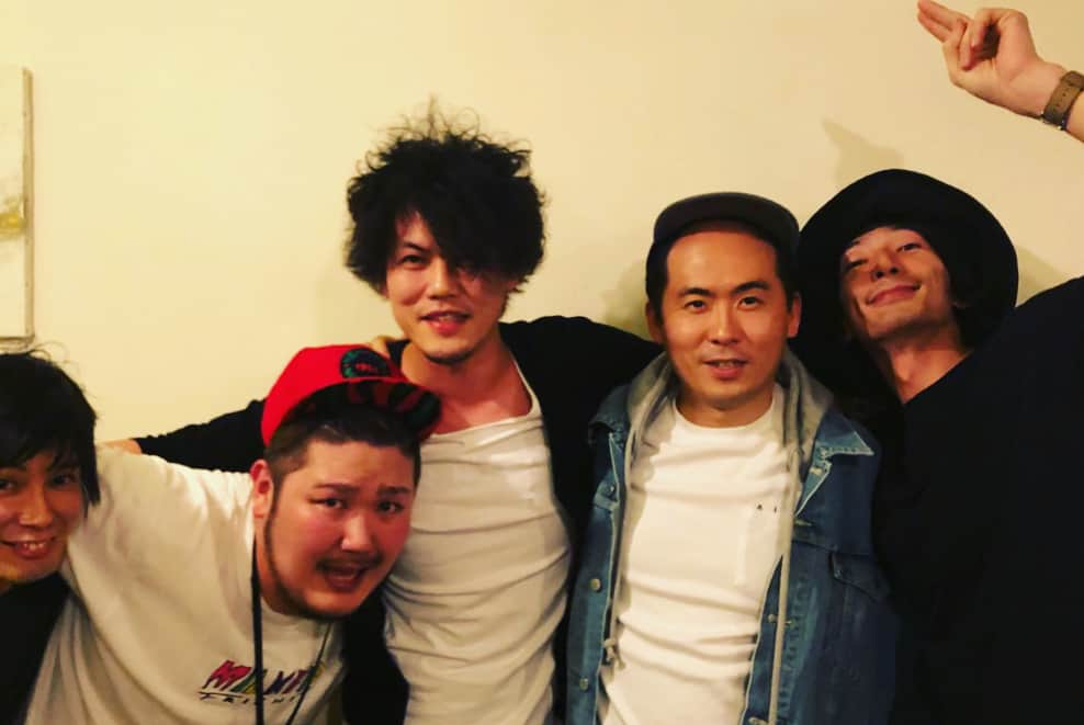斎藤司のインスタグラム：「フレンズのライブにお邪魔 #ひろせ39 #最高に楽しかた #とんでもないバンドの方々 #野音は最高に気持ちよかった #みんなほんとにあったかかった #あたまにウォ #ウォーキングか？ #ウォーか？ #ウォーターか #フレンズ #最高さんだぞ #love」