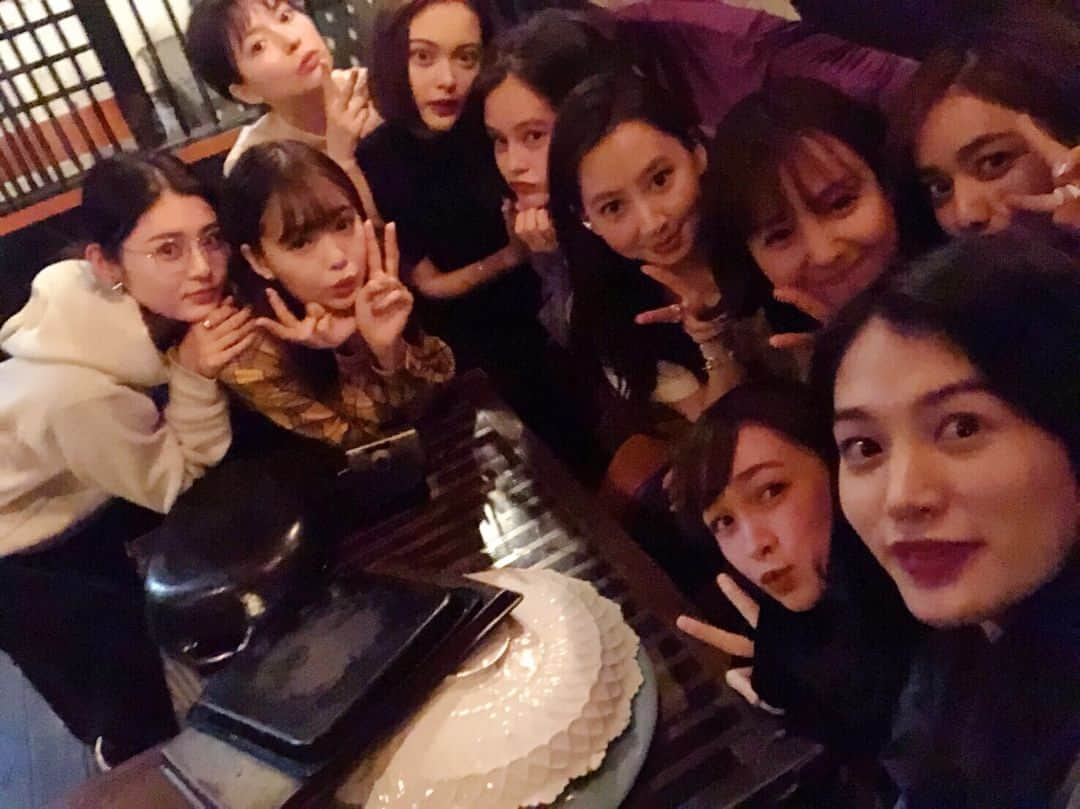 谷まりあさんのインスタグラム写真 - (谷まりあInstagram)「とっても楽しかったvivi dinner💕💕びっくりするくらい盛り上がったの！みんな一人一人面白いし優しいの！！また集まれるといいなぁ🙈🖤 次は全員集合できますように💕ジャスは撮れなかったからムービーにて📽」4月16日 17時00分 - mariaaaa728