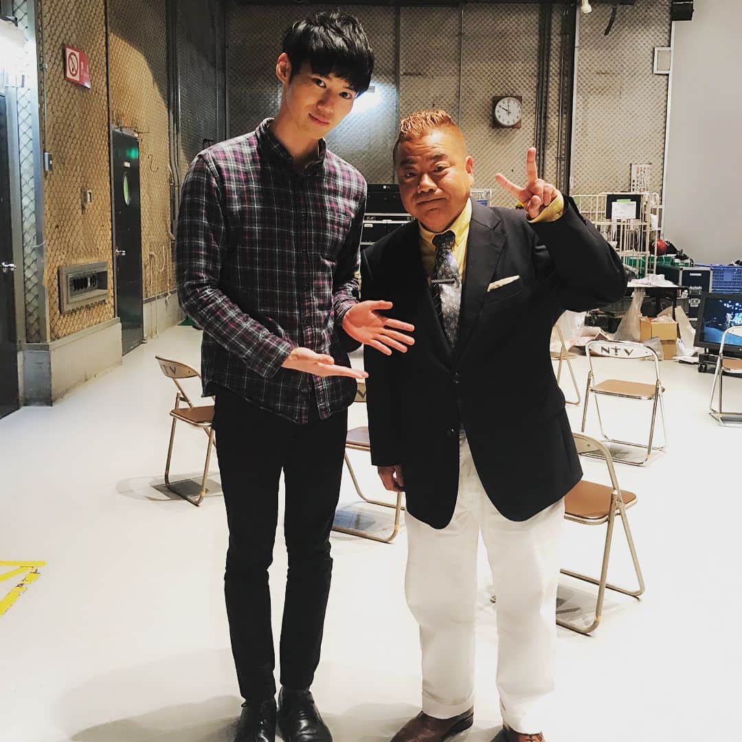 河野玄斗さんのインスタグラム写真 - (河野玄斗Instagram)「[いよいよ明日！] 19時から日テレ放送のアイアムスタディーに出るのでみんな見てください😊 出川さんと写真撮れたの嬉しいです😊 #日テレ #アイアムスタディー」4月16日 21時03分 - gengen_36