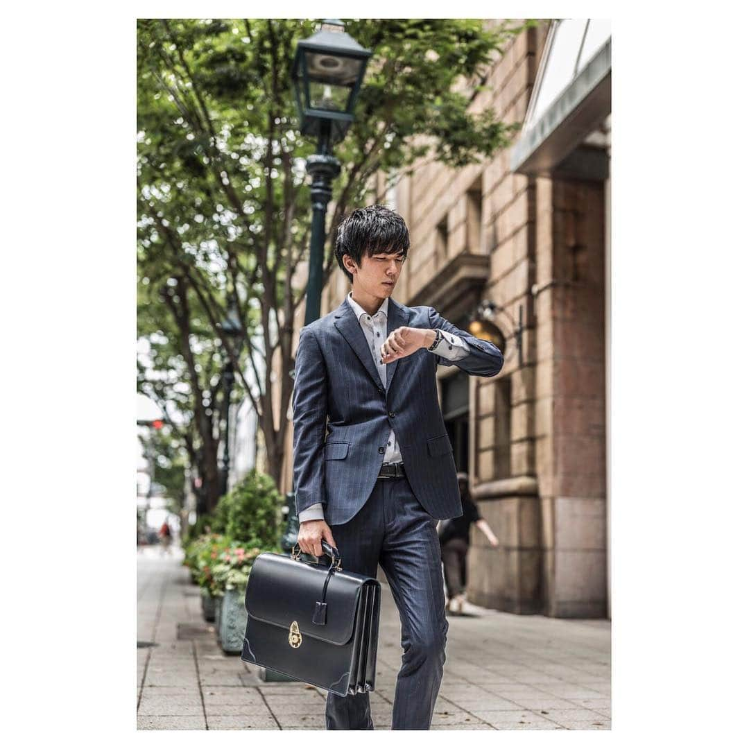 仙波祐斗さんのインスタグラム写真 - (仙波祐斗Instagram)「神戸でスーツでのお仕事 . #メンズモデル #フリーモデル #スーツモデル  #メンズポートレート #ビジネスマン #新神戸 #mensportrait #freemodel #japanfocus」4月17日 9時54分 - yuto_senba