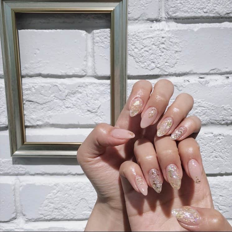 志田友美（ゆうみん）のインスタグラム：「Newnail💅✨ @yuuuuuuuko1224  いつも可愛いネイルありがとうございます♥️ #newnail #nail #nailstagram #springnails #lapis #nuancenail #instabeauty #instagood」