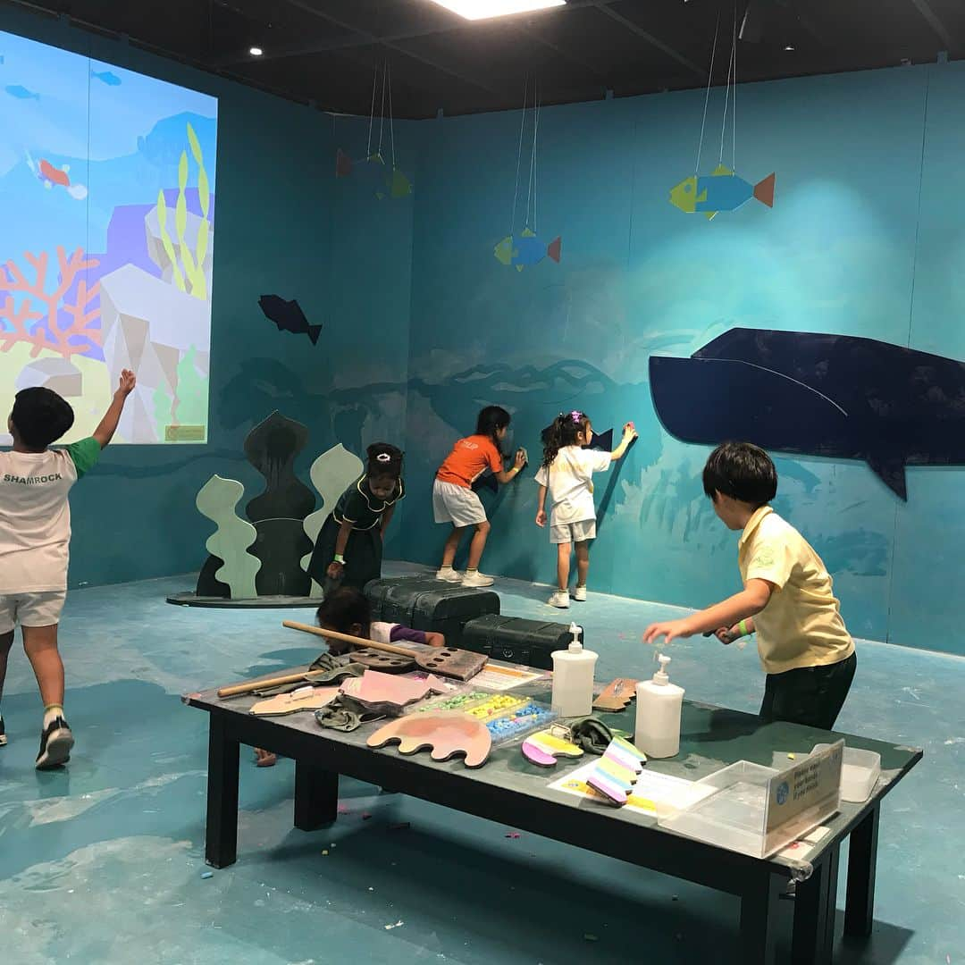 CUBE_1 Kuala Lumpurさんのインスタグラム写真 - (CUBE_1 Kuala LumpurInstagram)「6 DAYS Left !! A huge ocean space that you might draw anything you like. And also through Shuffle Nurie create your own animal to make its become living animal on the screen. 🦖🦕🐬🦑🐳 … Tickets available at @cube1kl counter: Rm25 (Children 2-12 y/o) *Free entry |Children under 1 y/o| Rm10 (Adult and Guardian 12 y/o Above) *Free of charge with one purchase |Family member(s), entered as guardians … #cube1kl #toyboxofjapan #isetankl #isetanlot10 #isetanthejapanstore #isetanmalaysia #wallart #animalscience #events #eventkids #eventeducation」4月17日 17時27分 - cube1kl