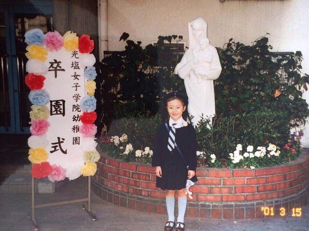 高咲里音のインスタグラム：「. 三つ編み細い🤣🤣」