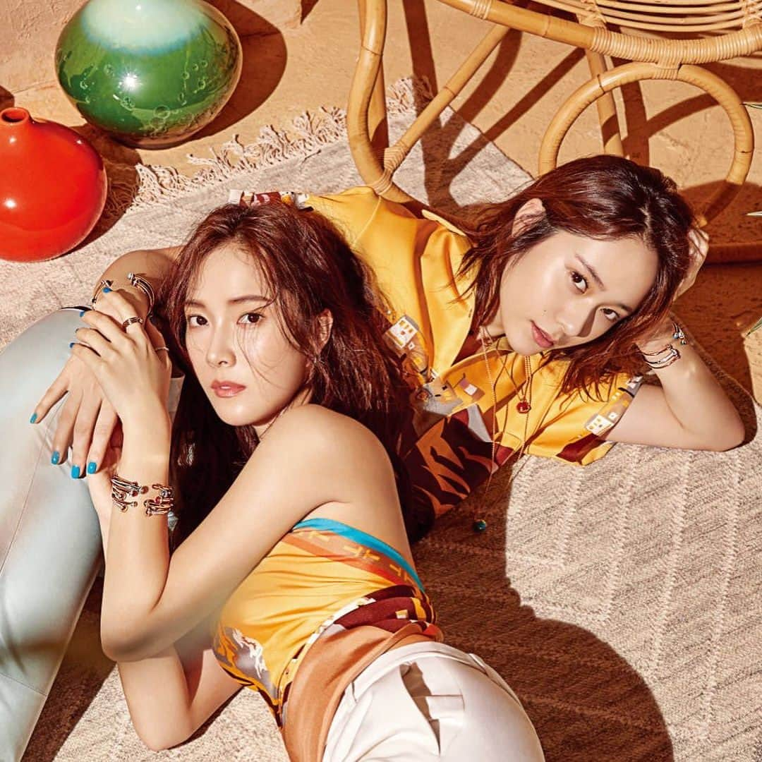 ジェシカのインスタグラム：「#Jungsis W Korea May 2018 Issue」