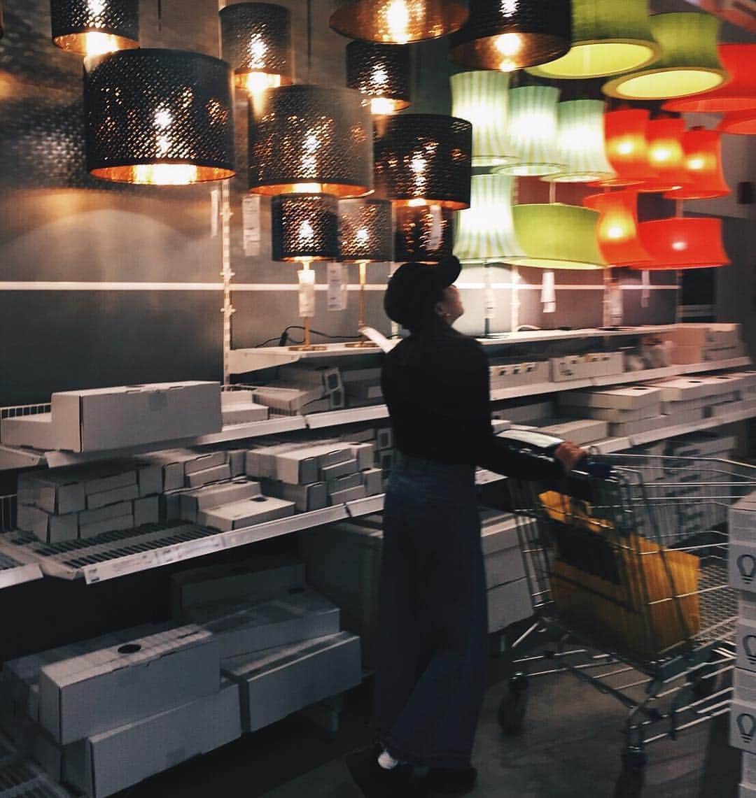 戸高彩菜さんのインスタグラム写真 - (戸高彩菜Instagram)「IKEA空間〜✌︎ 破格すぎてびびった🙄🔥 やっす！って何回いったことか😅💘 照明が無限にあって多分見尽くせてない💦 明日にでもまた行きたい💪😂👏💕」4月18日 22時40分 - ayanabox