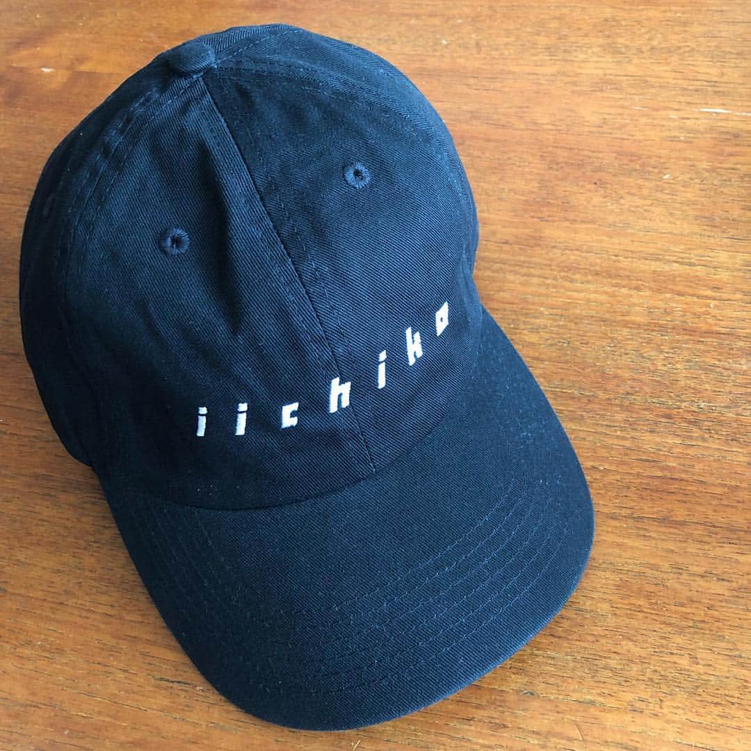 栗田善太郎のインスタグラム：「キャップばっかり買ってます。  #iichiko #beams」