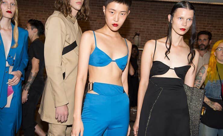チョン・ソヒョンさんのインスタグラム写真 - (チョン・ソヒョンInstagram)「Blue is New Chic . . . 18SS HELMUT LANG」4月19日 13時52分 - cochon_j