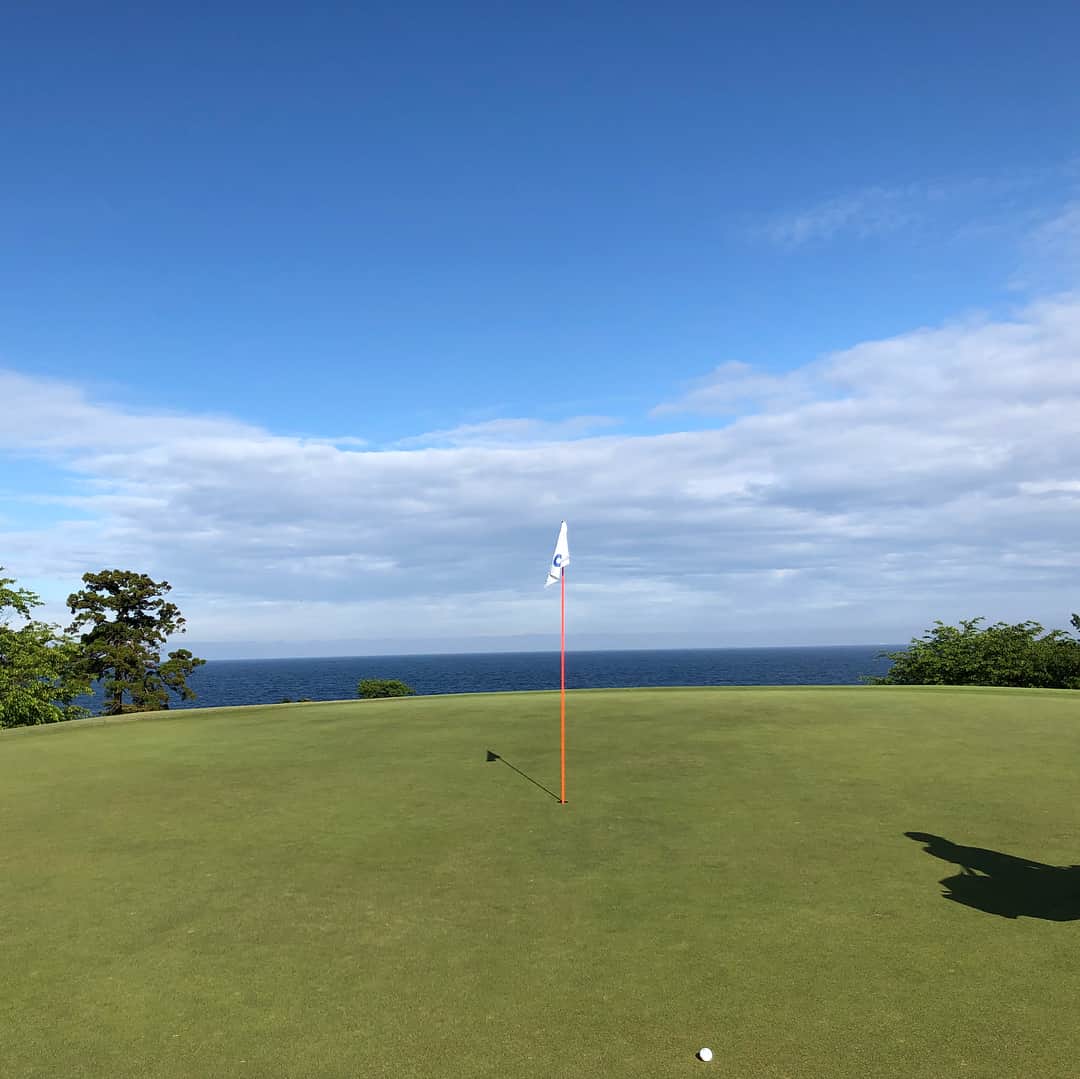 渡邉彩香のインスタグラム：「今週から2週間連続で地元での試合です⛳️😊まずは明日からフジサンケイレディース🌸🌸頑張ります😊💪」
