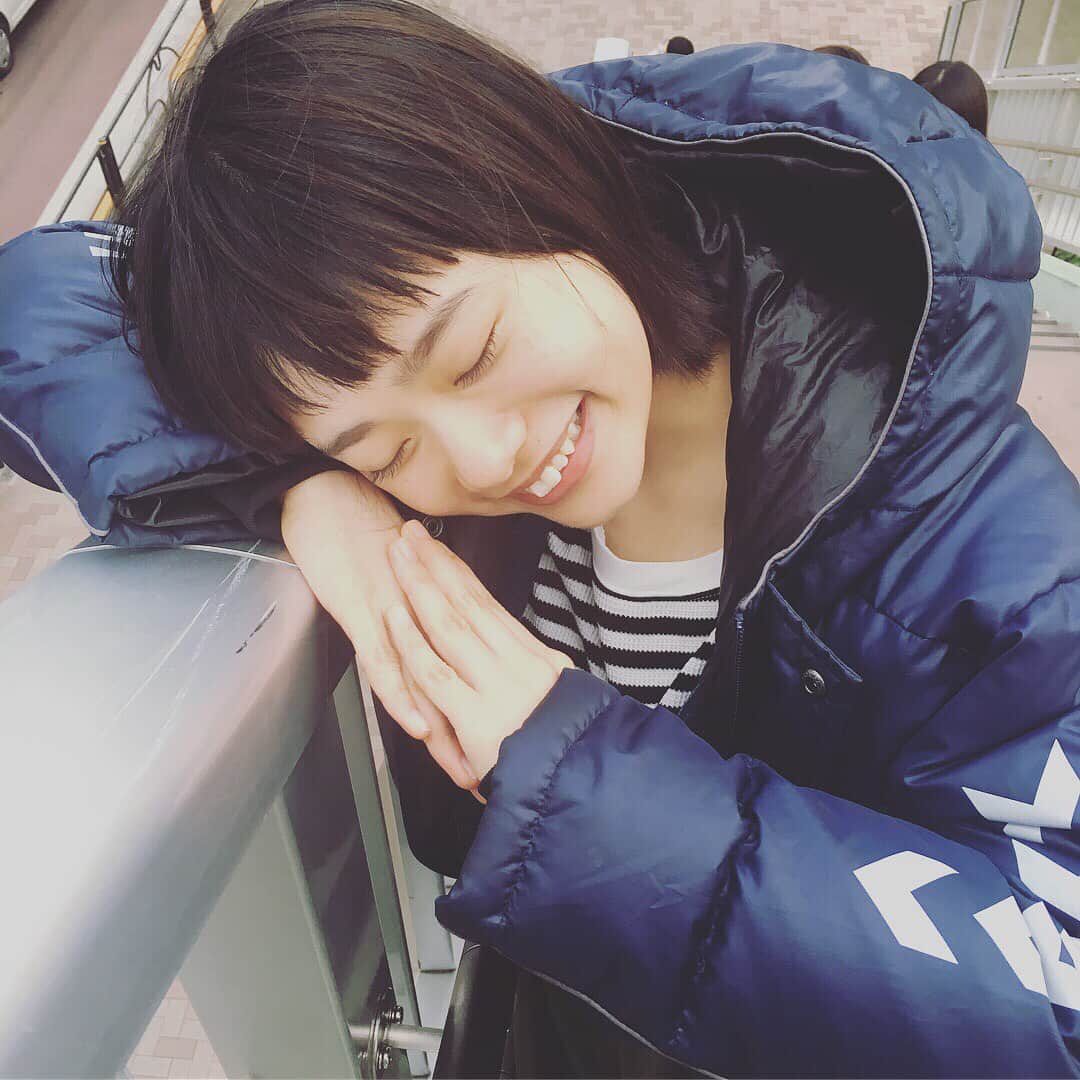 TBS「花のち晴れ〜花男 Next Season〜」のインスタグラム：「この日はみんなで太陽待ちぼうけ。。 雲さん、ちょいとどいてくださいな☁️ #音グラム #花晴れ」