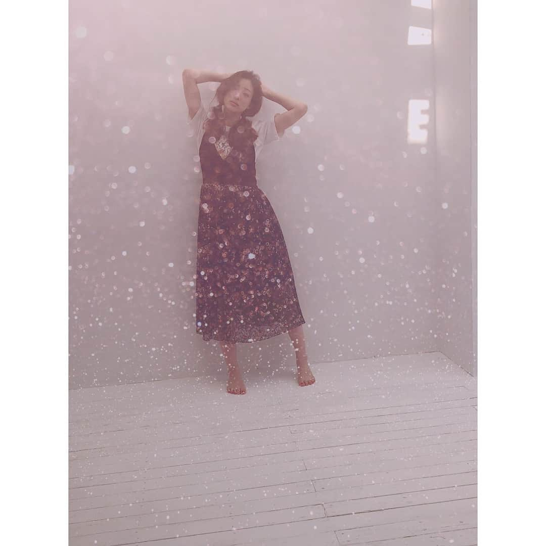 足立梨花さんのインスタグラム写真 - (足立梨花Instagram)「オシャレって難しいよね。 . .  #ポートレート #フィルター #こんなにもフィルターで変わる #雰囲気 #どれがいい #東京ウォーカー #週刊東京ウォーカープラス #なんと #全16ページ #お楽しみに」4月19日 21時02分 - adacchee