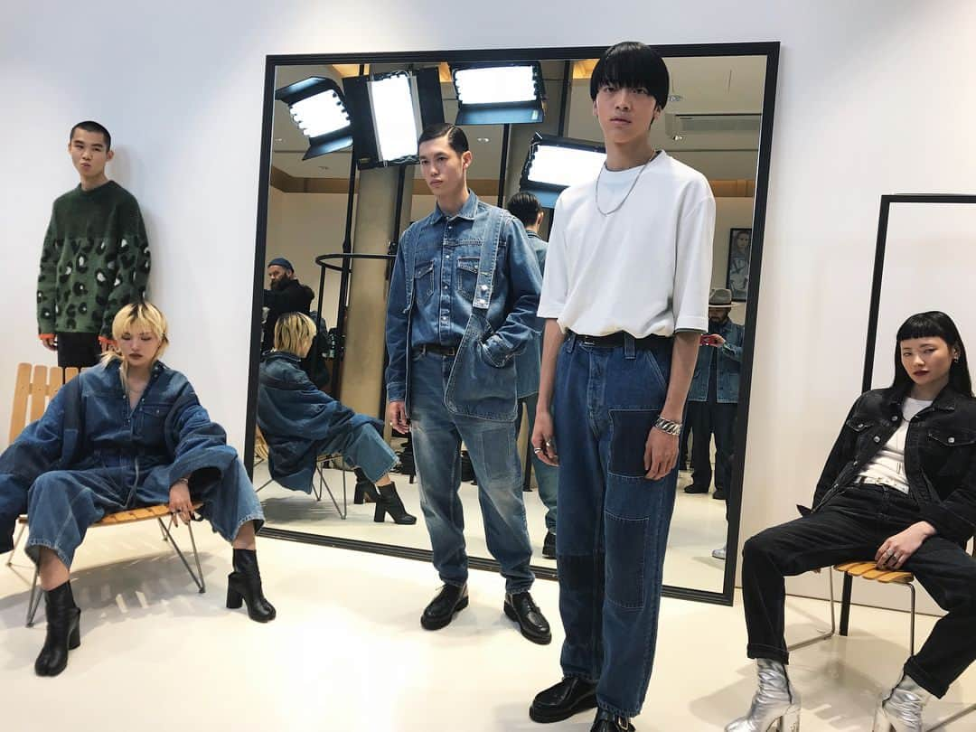 小木 "Poggy" 基史さんのインスタグラム写真 - (小木 "Poggy" 基史Instagram)「@tomwood_____  denim collection installation at @unitedarrowsandsons 🔍 Styling by @ayakaendo  #TomWood#UnitedArrowsAndSons」4月19日 23時38分 - poggytheman