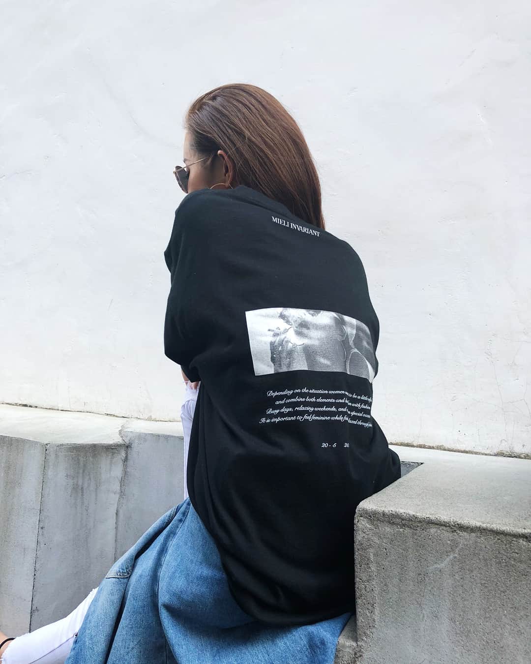 muramiさんのインスタグラム写真 - (muramiInstagram)「大大大人気で完売してしまっていたメンズTシャツの再入荷の日程がようやく決まりましたっ！！✨ ・ ・ ✔︎4/23(月)pm19:00〜START ・ ・ 再入荷リクエストをDMでたっくさん頂いていたので、お待たせしてしまってごめんなさい🙇‍♀️💦 ゴールデンウィークには間に合うので、是非これを着て遊びに行きましょ😉💕 #MIELIINVARIANT #FEMINISTS #MENS #FEMINISTS_MIELI」4月20日 0時24分 - murami_716