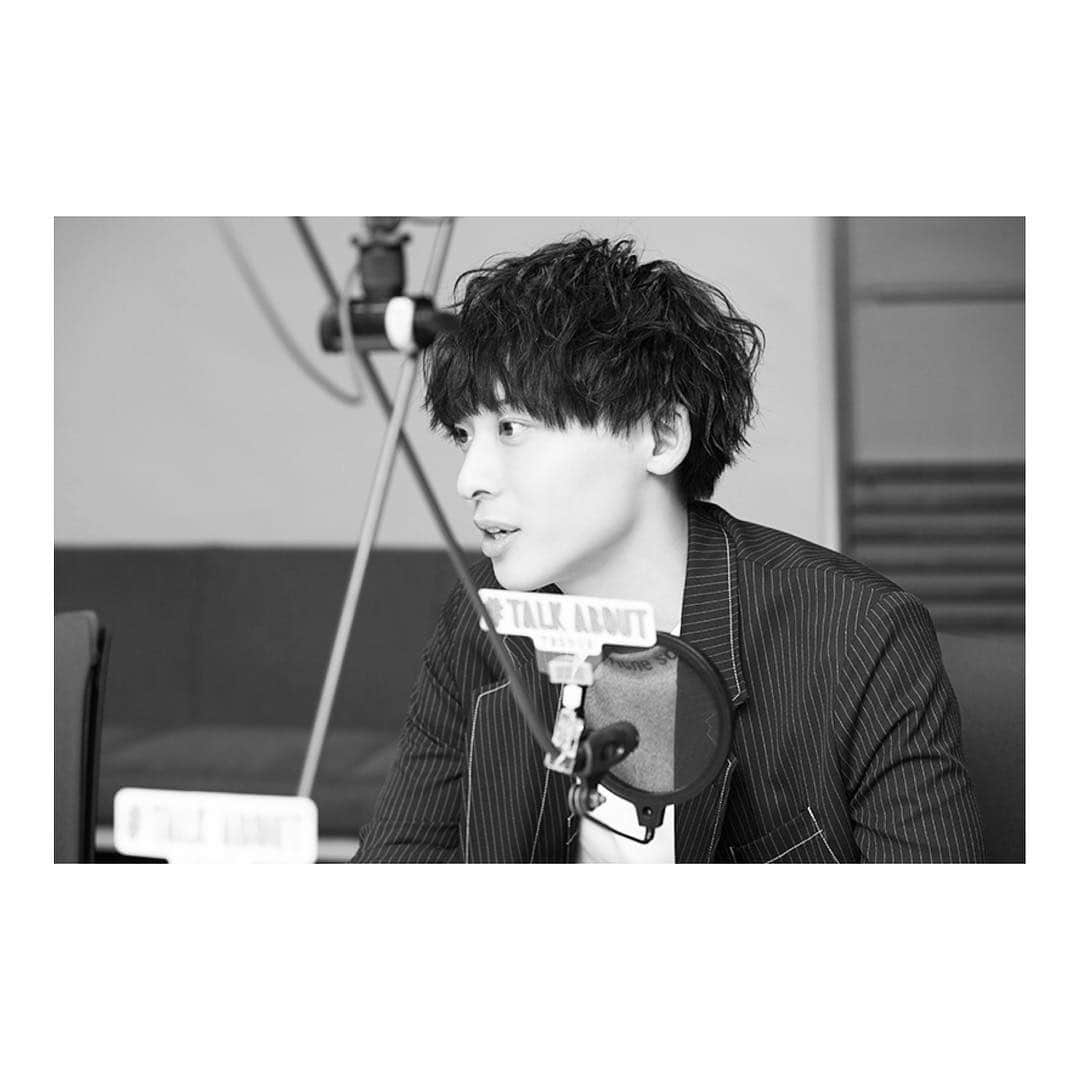 工藤大輝のインスタグラム：「photo by natalie 音楽ナタリーにて #トークアバウト 特集していただいてます。 是非。」
