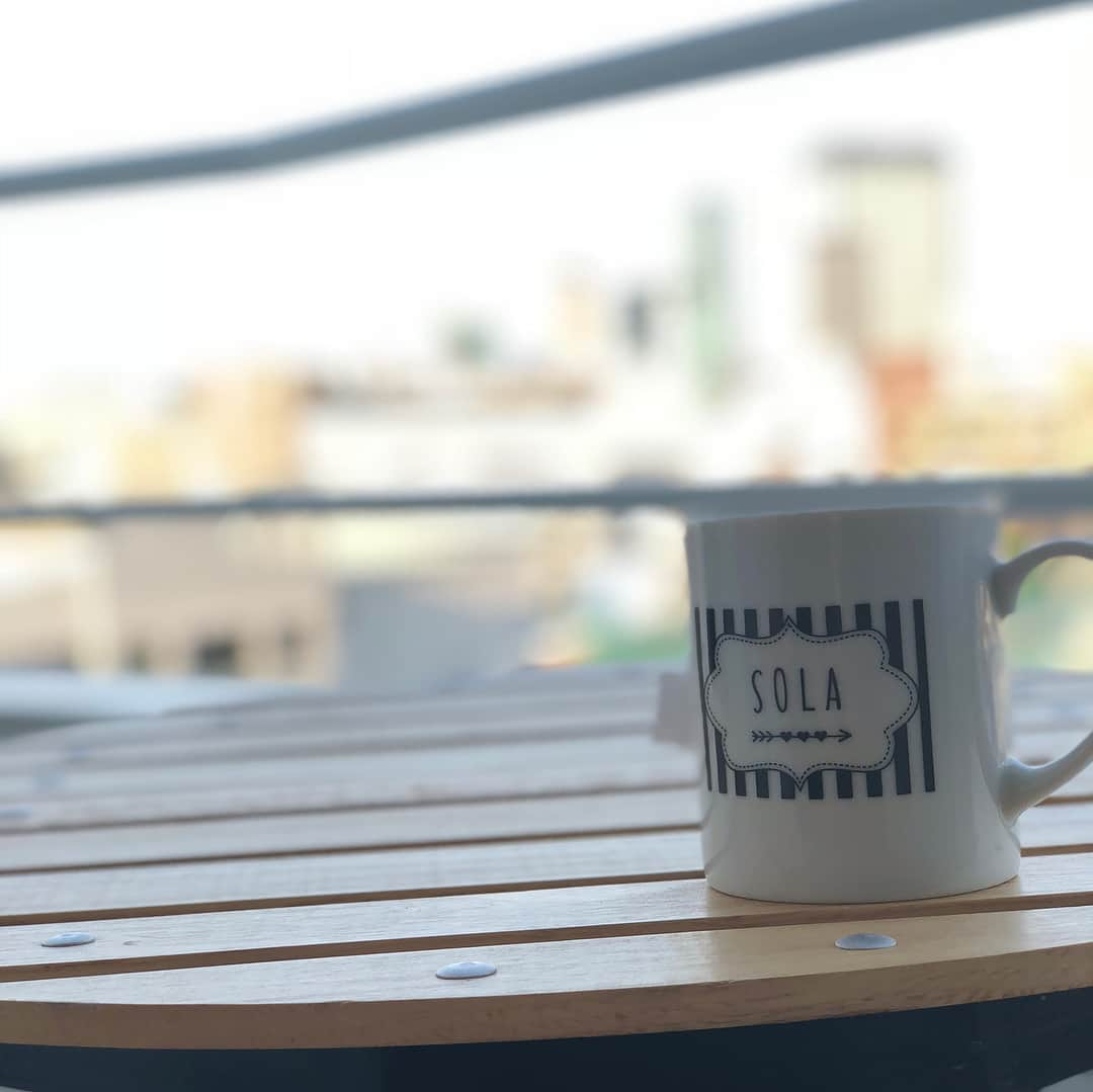 蒼井そらさんのインスタグラム写真 - (蒼井そらInstagram)「Tea Time at the balcony. The weather is very comfortable today.」4月20日 17時08分 - aoi_sola