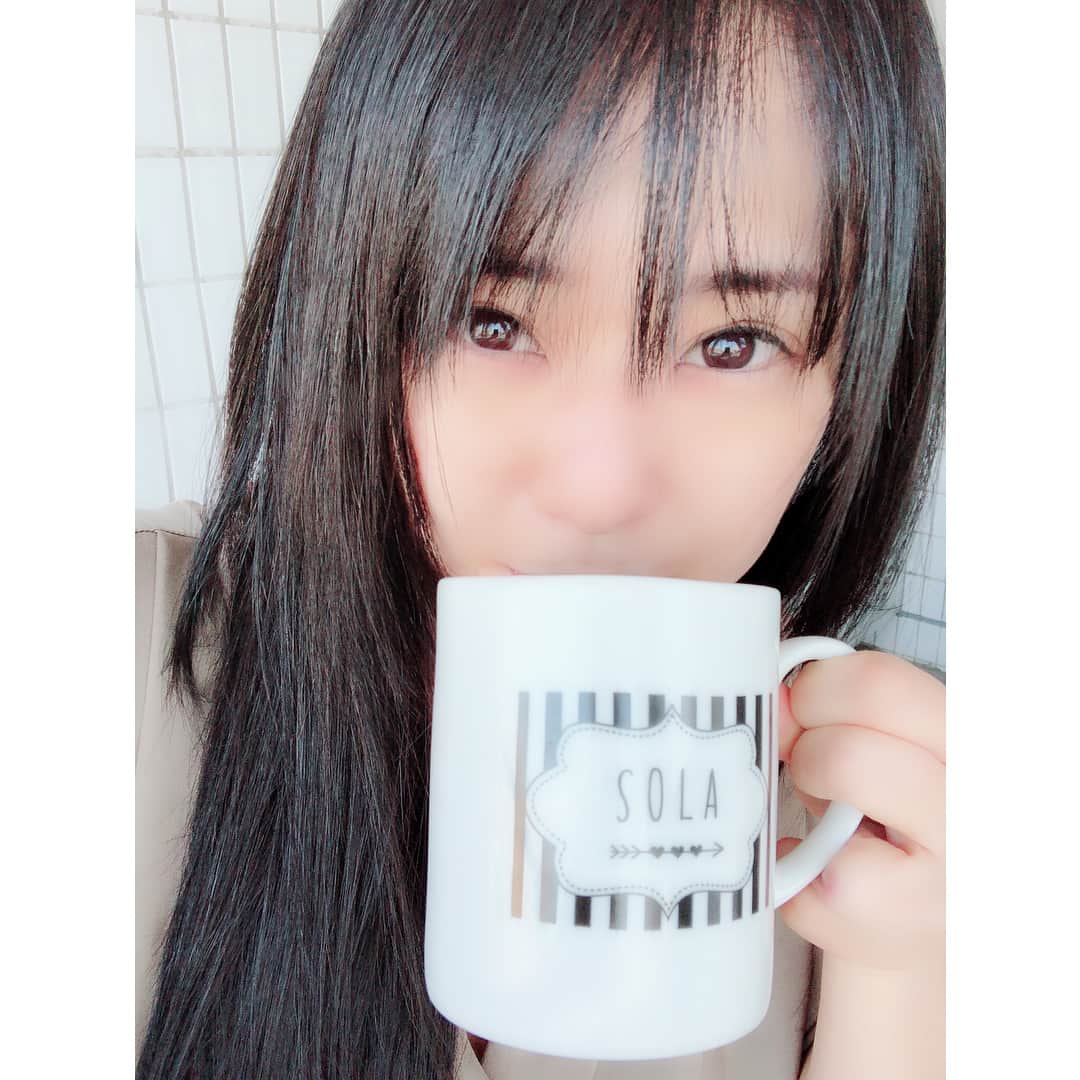 蒼井そらさんのインスタグラム写真 - (蒼井そらInstagram)「Tea Time at the balcony. The weather is very comfortable today.」4月20日 17時08分 - aoi_sola