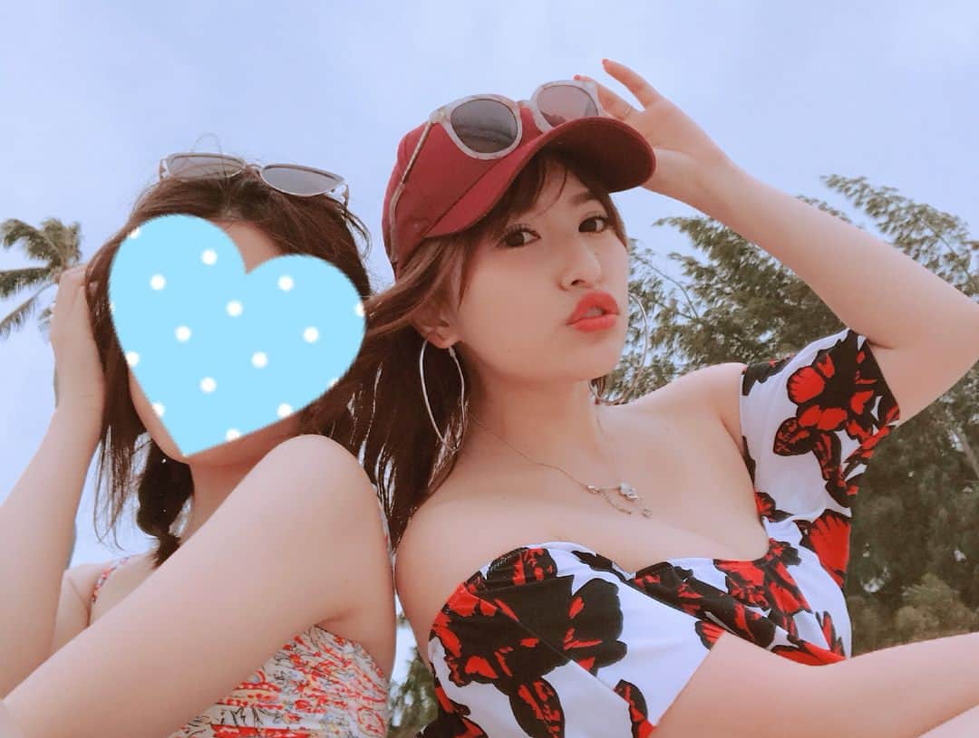 早川瑞希さんのインスタグラム写真 - (早川瑞希Instagram)「ハワイ3日目！ 今日も早起きして朝7時から 行動してるけどほんっとに 1日あっという間すぎて😂笑 カイルアビーチ行ったり カカアコ行ったりしたよ( ˘ω˘ ) 曇り空で風強くてちょっと 寒かったけど楽しすぎて笑いすぎて ほっぺ痛い笑 明日も早起きがんばる〜👏🏻 でわ！ #早川瑞希#はやかわみずき#バンビプロモーション#bambi#bambiproudmom #バンビ#av女優#av#sexy#sexyvideo#sexyactress #adult#adultvideo#adultmodel#pornogirl#pornovideo#夏満喫中」4月20日 19時00分 - wakamiyahazuki