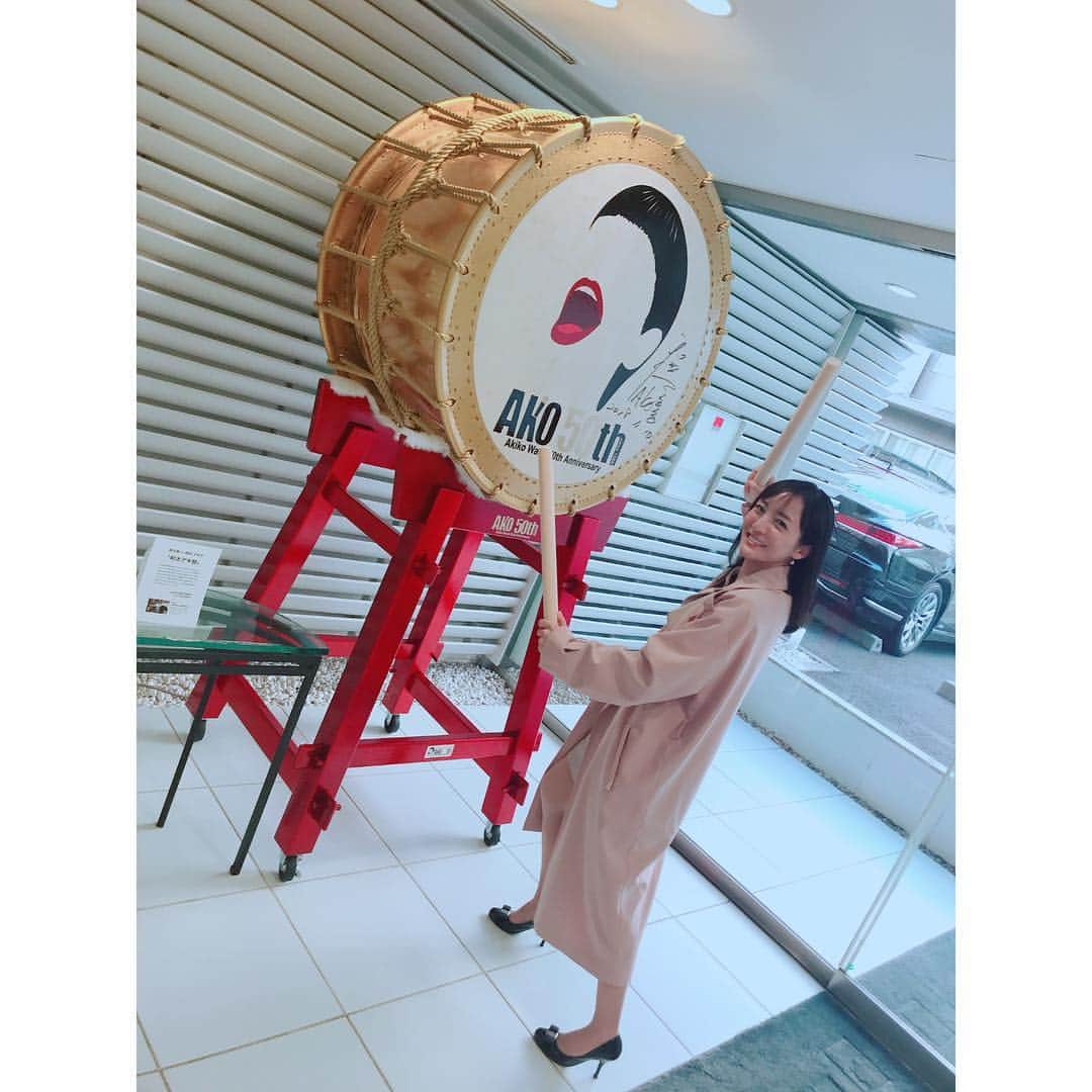 松澤千晶さんのインスタグラム写真 - (松澤千晶Instagram)「久々に事務所へ出頭したので和田アキ鼓とやらを叩いて来ました。人生リトライしたいんだドン！ ドンちゃんこと和田どんと関係あるのかな？ #太鼓の達人 #和田アキ子 #ホリプロ」4月20日 19時04分 - chiaki_matsuzawa