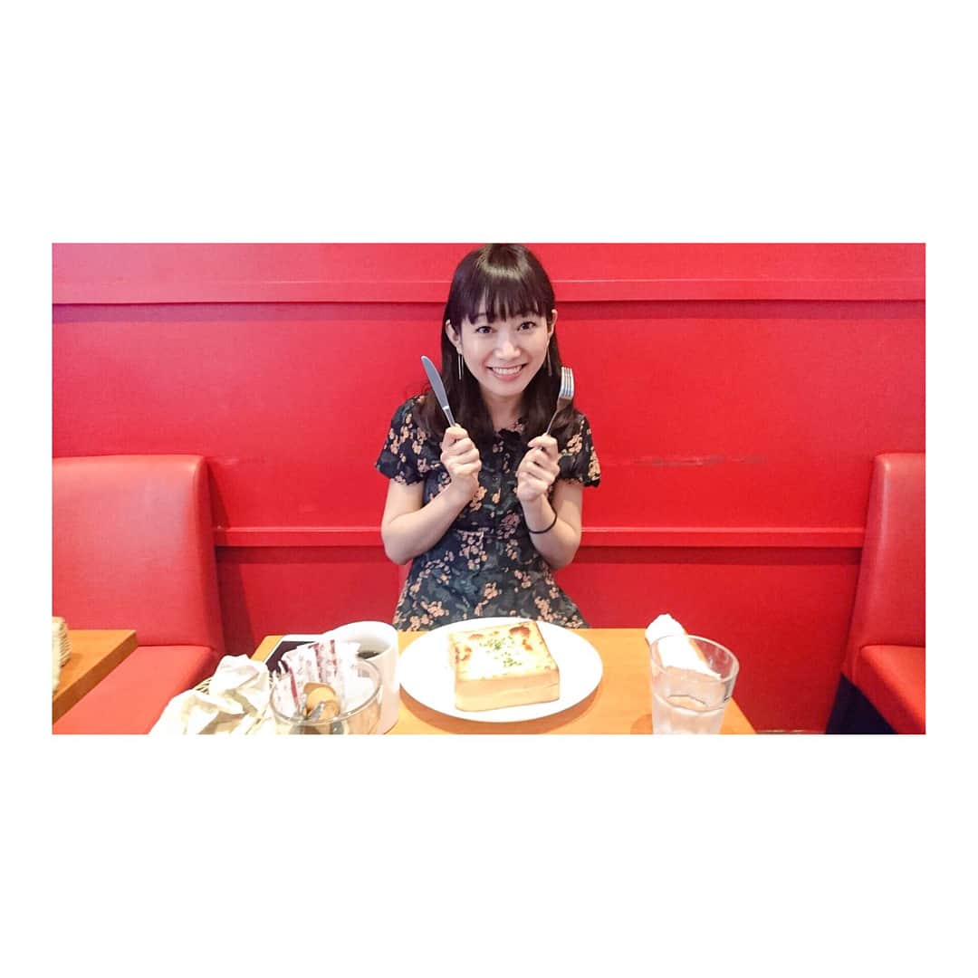 のインスタグラム：「1日浅草満喫ってきたー！😂🌈✨1枚目の食レポ感笑笑🍽 …花やしきまじで怖かった🐼👹笑 @standing_6 にお邪魔しました☺️👠💞フルオーダーで靴作れるんだってやばみ😳👍🏻❤️最高かよ🤤💓 #浅草 #満喫 #モーニングから #電気ブランまで #どんな #花やしき #フリーホール #今世紀最大の声出た #自分にドン引き #浅草に響き渡った笑 #きびだんごほんまに美味しかった #なんなのあれ #揚げまんじゅう #ロールアイス #もんじゃ #もつ煮 #あれ食い倒れかな笑 #死 #ペリカンの食パン買えた🍞 #パンお届け隊 #あやのちゃんに会えた😍 #あずささんに会いに行った😍← #メリーゴーランド #instagood #l4l #花金 #standing6 #オーダーメイドシューズ #チェケ #👠」