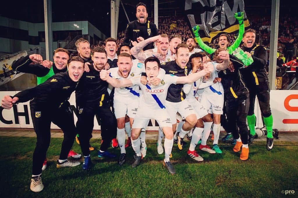ロイ・ベーレンスのインスタグラム：「Winners! 🔝🙌🏼 #vitesse」
