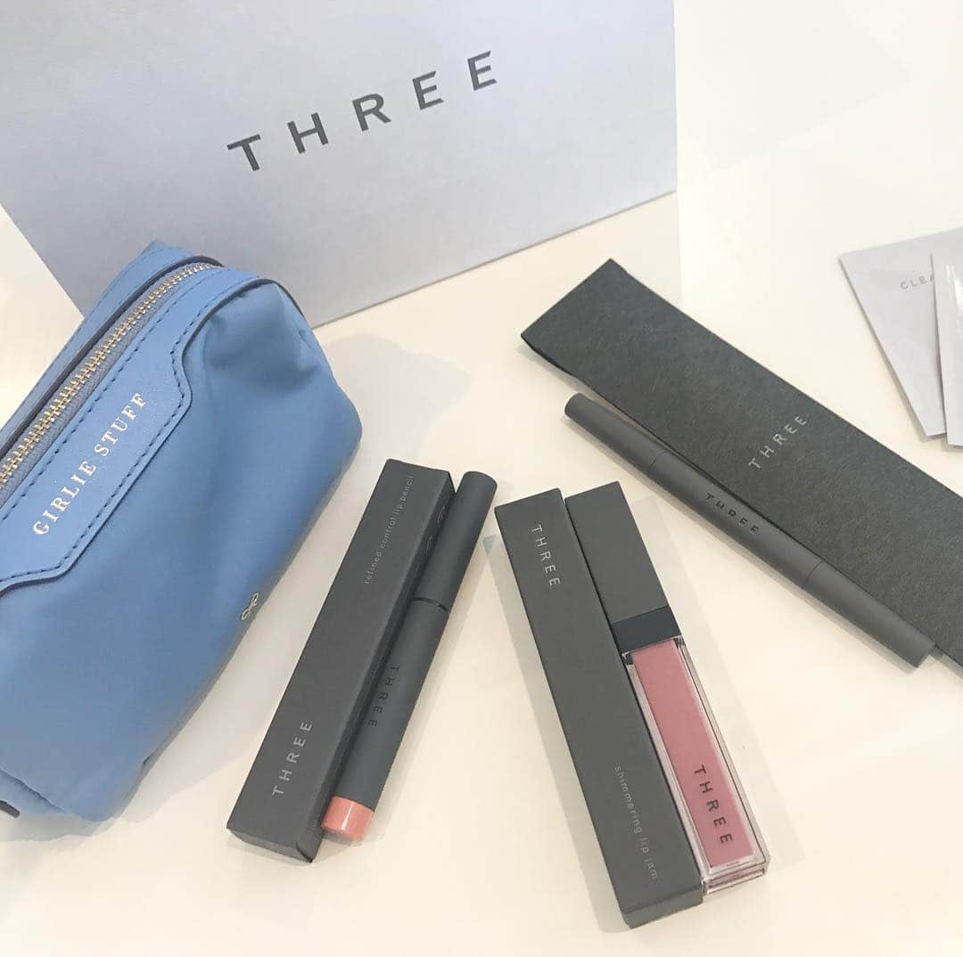 SPARAさんのインスタグラム写真 - (SPARAInstagram)「地元のデパートに最近入った @threecosmetics  昨日閉店5分前にギリギリお買い物♡ いろいろ無くなったコスメがあったのでTHREEで揃えました♡ 他のコスメブランドに比べてお手頃でシックなパッケージがイイですね♡  #THREECOSMETICS」5月16日 10時44分 - spara_aco